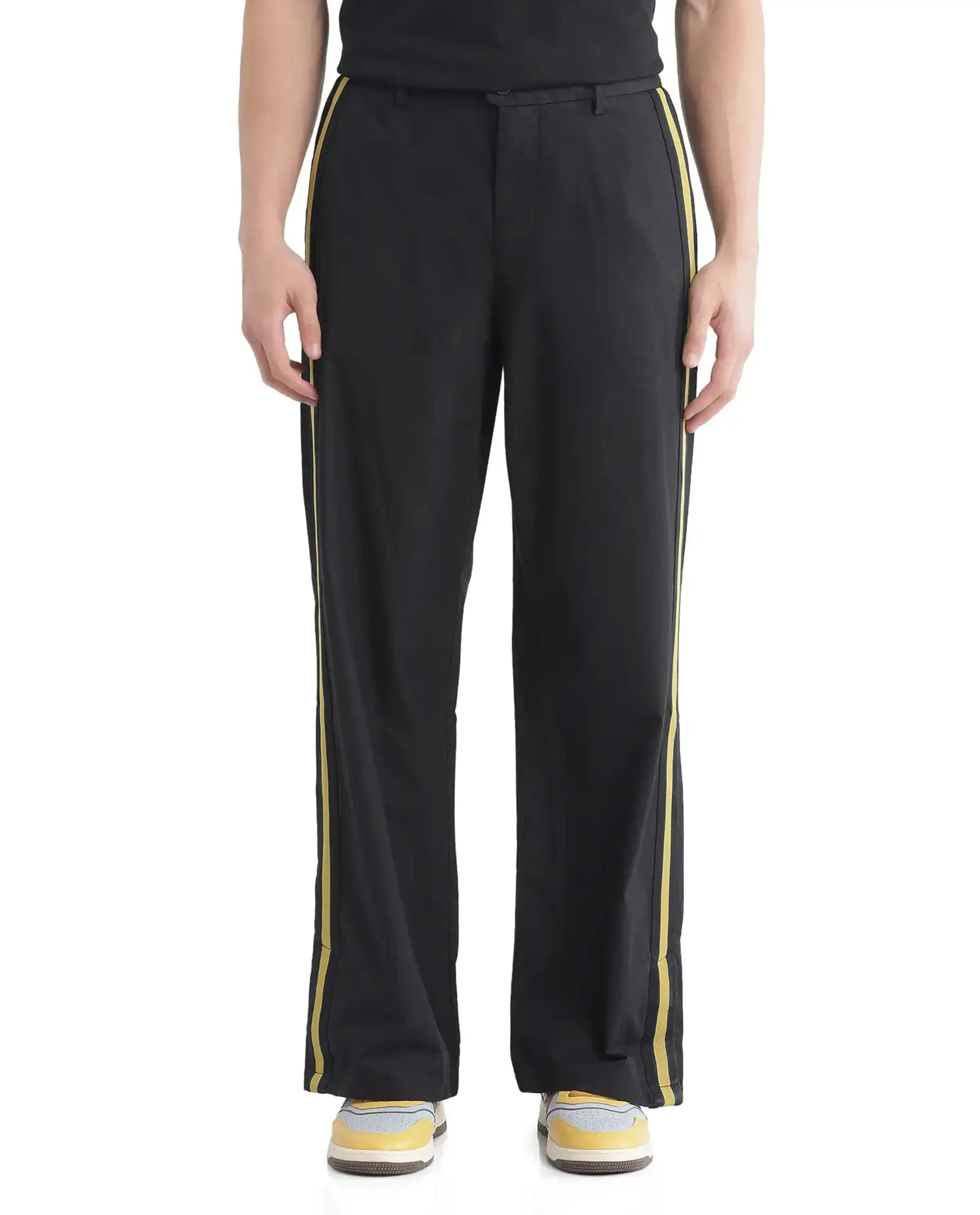 Rare Rabbit Men's Newnon Black Cotton Plain Baggy Fit Track Pant - Image 10