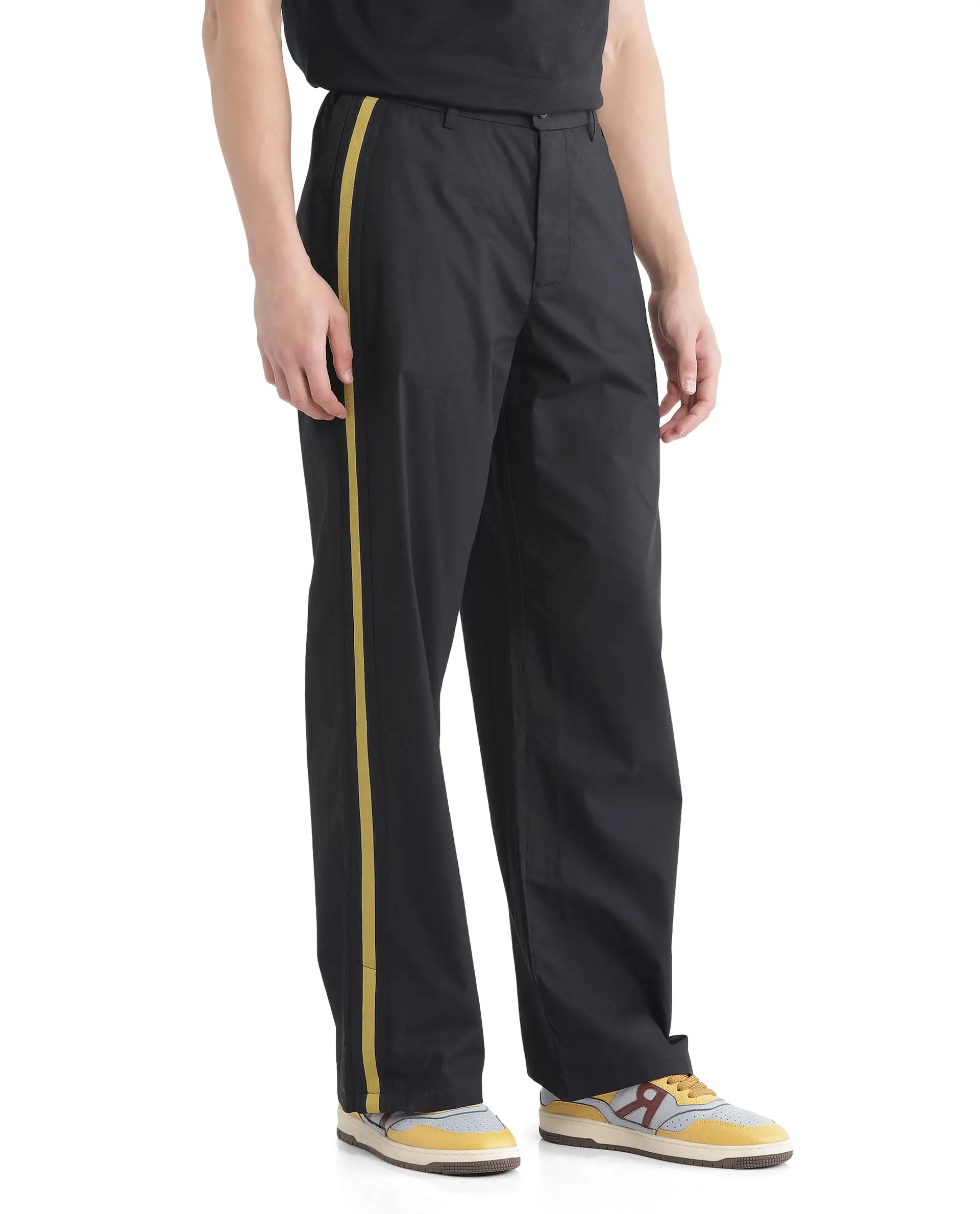Rare Rabbit Men's Newnon Black Cotton Plain Baggy Fit Track Pant - Image 7