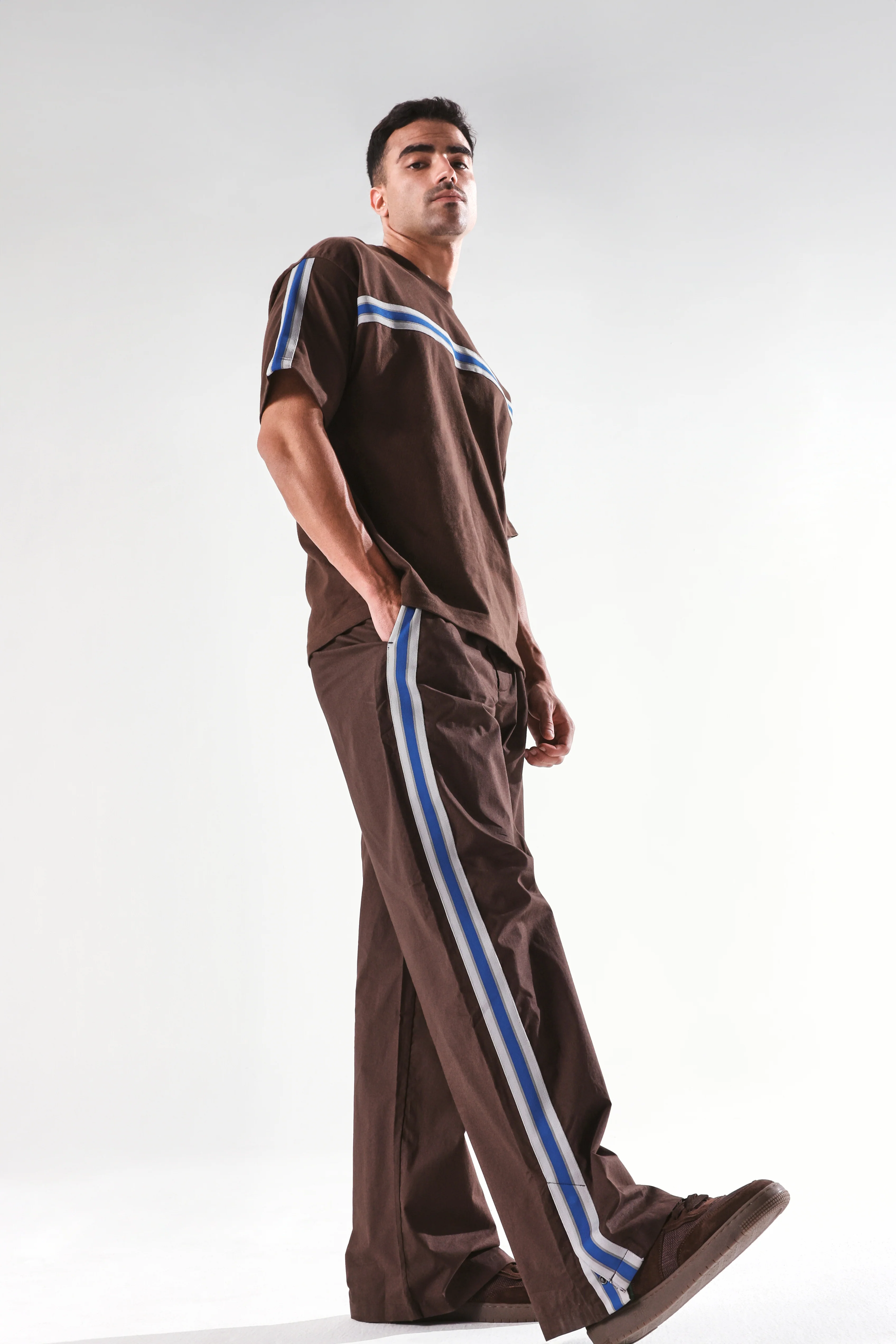 Rare Rabbit Men's Newnon Brown Cotton Plain Baggy Fit Track Pant