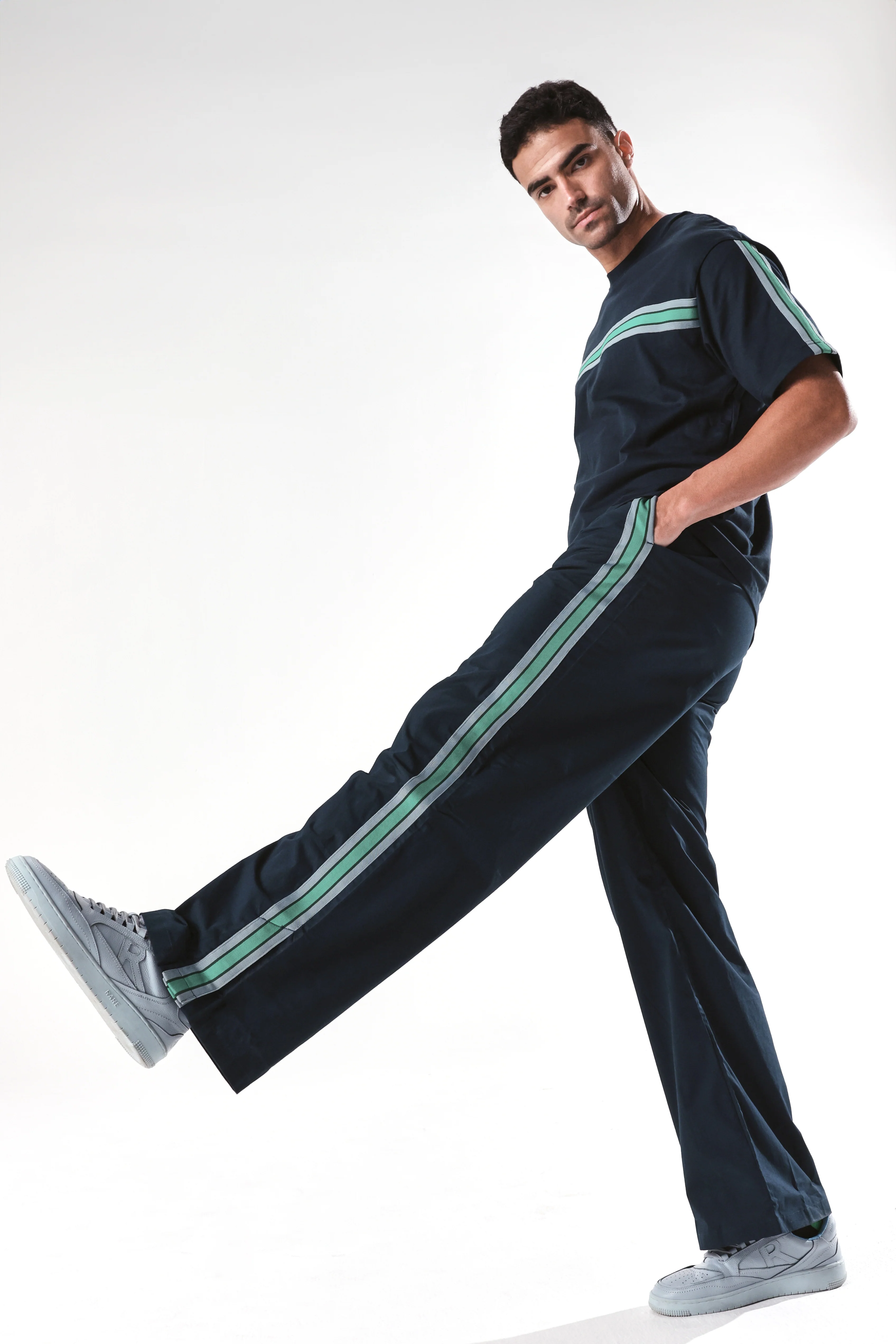 Rare Rabbit Men's Newnon Navy Cotton Plain Baggy Fit Track Pant