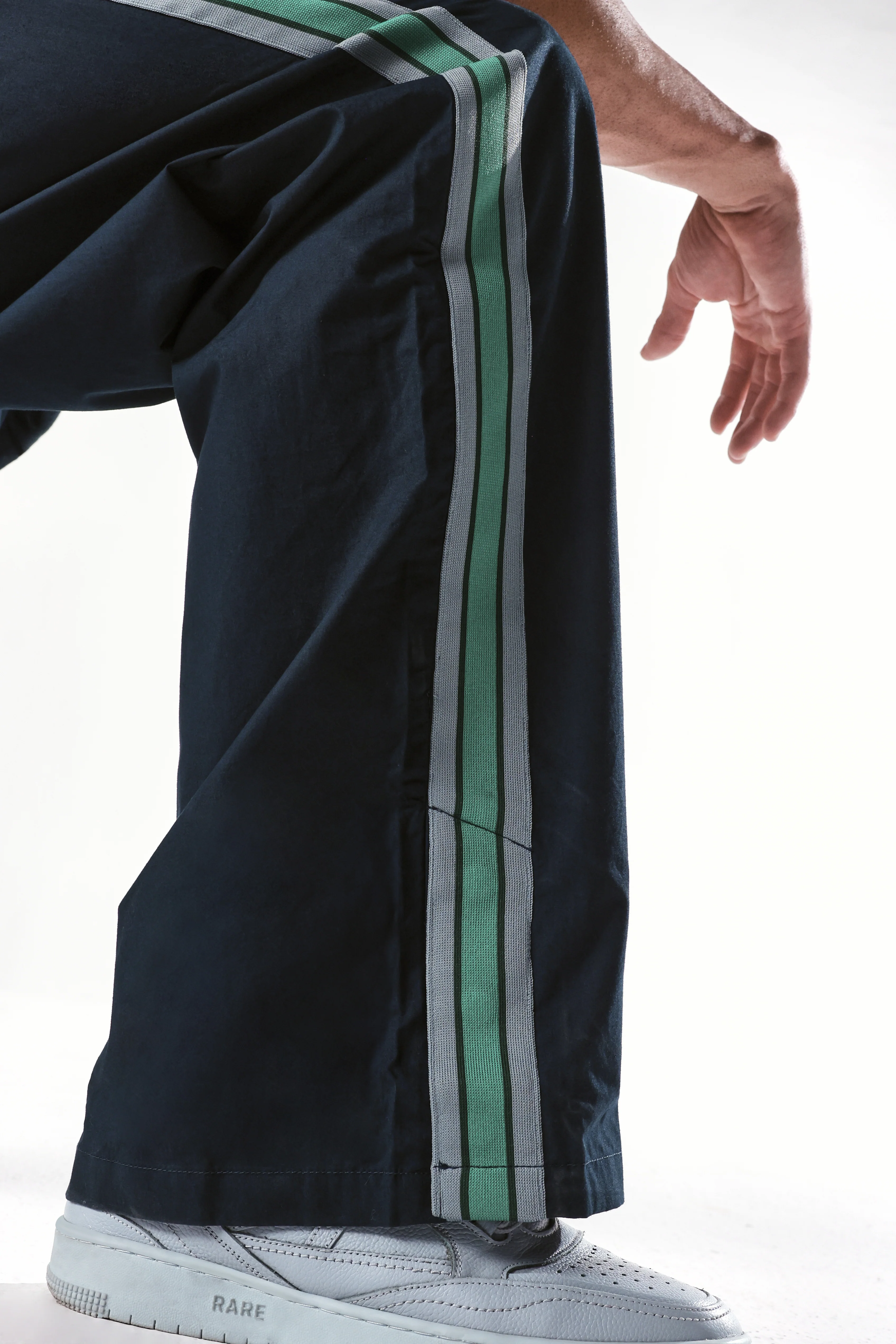 Rare Rabbit Men's Newnon Navy Cotton Plain Baggy Fit Track Pant - Image 4