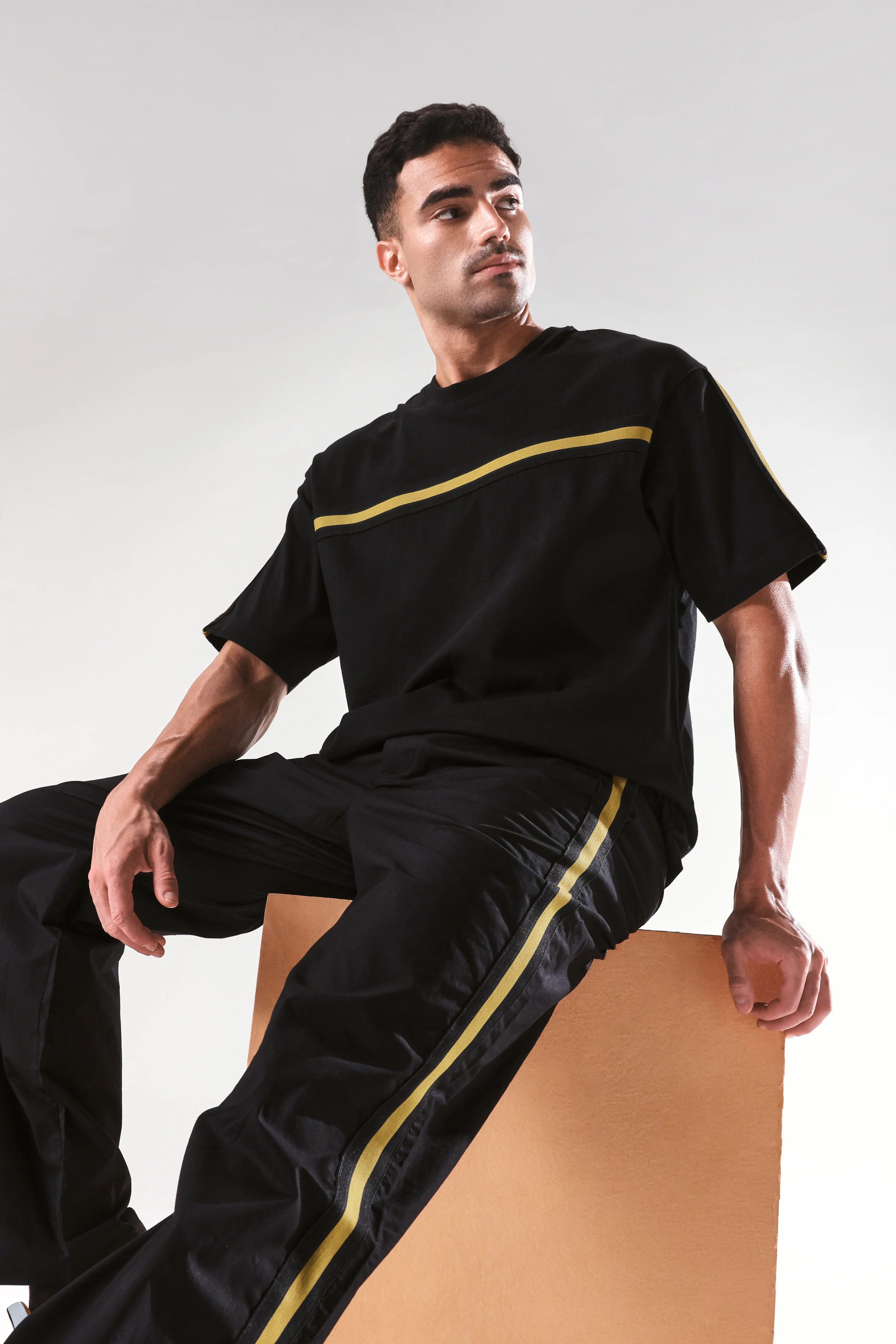 Rare Rabbit Men's Newnon-T Black Cotton Printed Boxy Fit Half Sleeve Crew Neck T-Shirt - Image 3