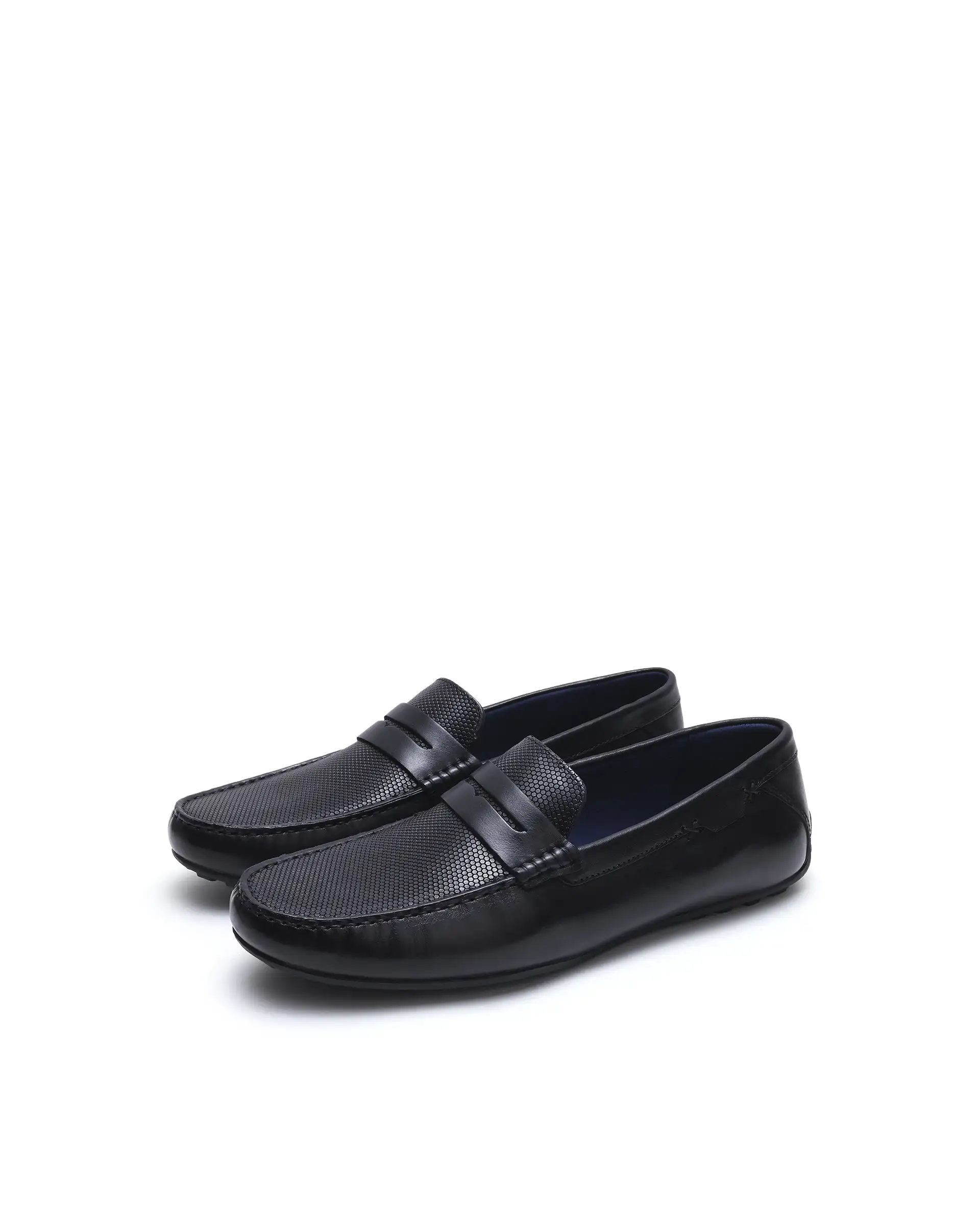 Rare Rabbit Men's Nexar Black Micro-textured Leather Drivers - Image 2