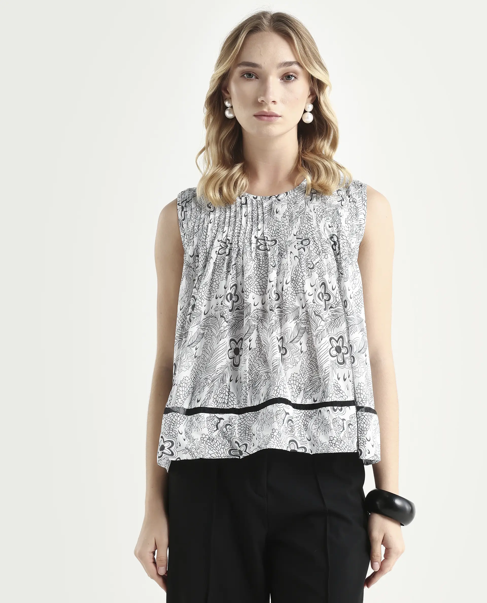 Rareism Women's Nikol White Cotton Crew Neck Abstract Print Sleeveless Regular Fit Top - Image 3