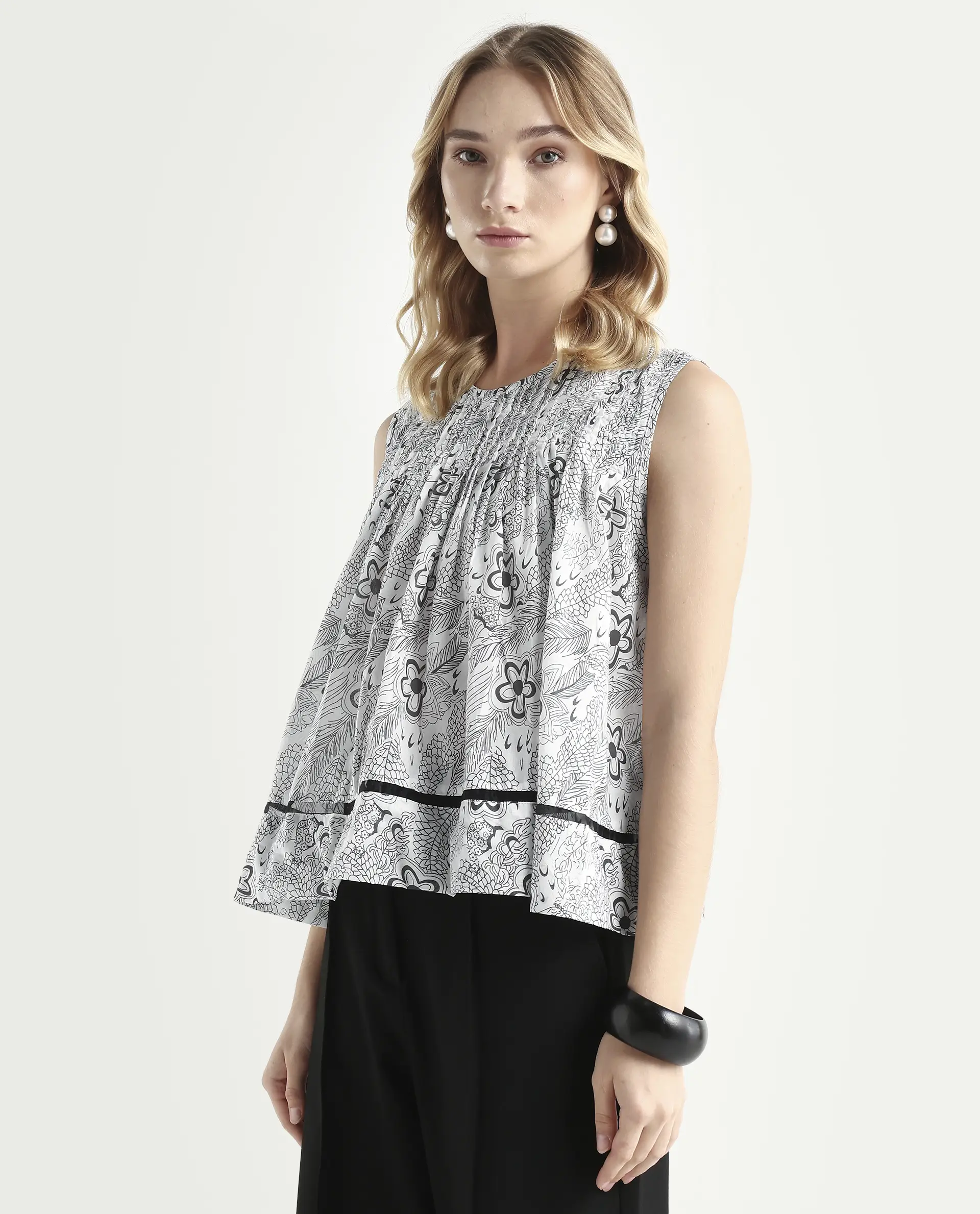 Rareism Women's Nikol White Cotton Crew Neck Abstract Print Sleeveless Regular Fit Top - Image 4