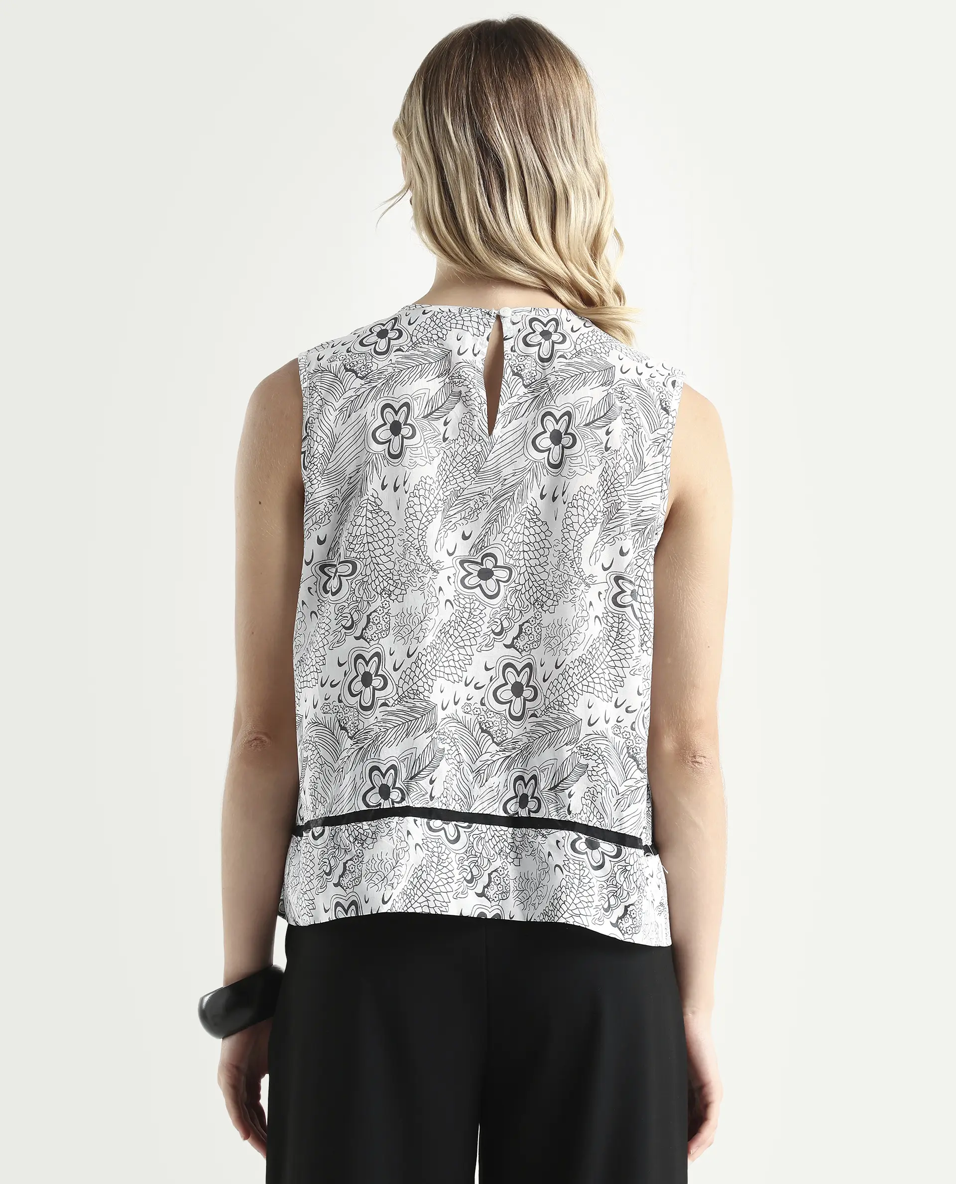 Rareism Women's Nikol White Cotton Crew Neck Abstract Print Sleeveless Regular Fit Top - Image 6