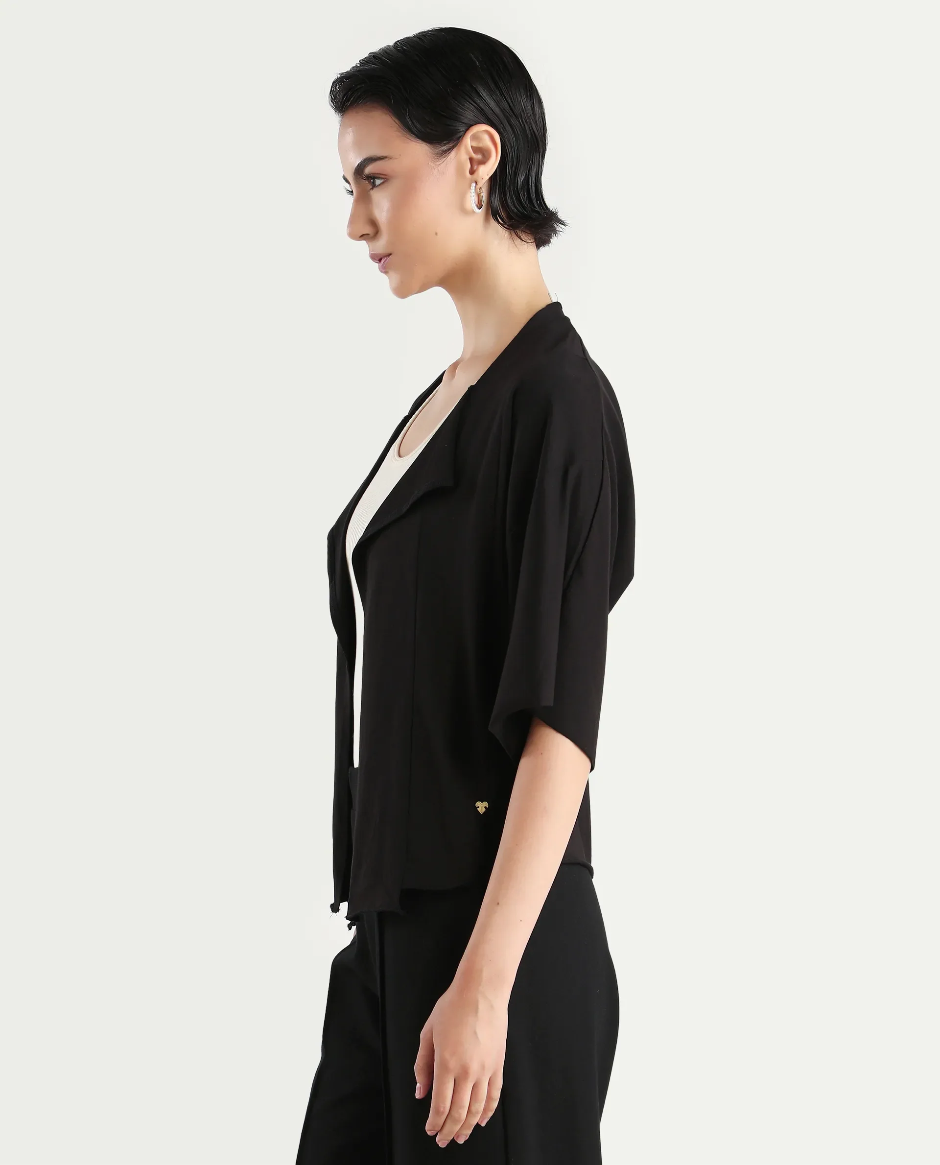 Rareism Women's Nirv Black Cotton Collarless Plain Relaxed Fit Shrug - Image 5