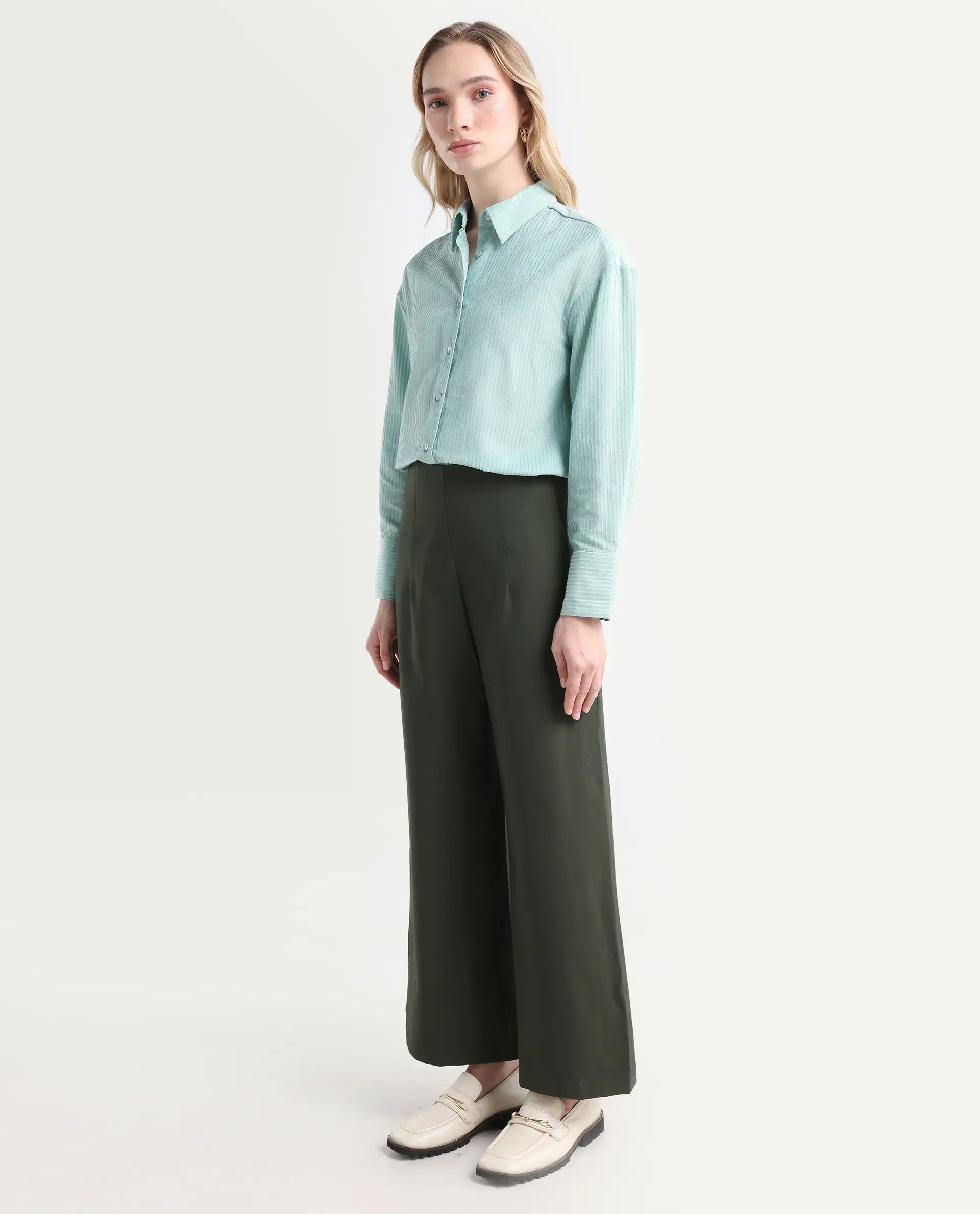 Rareism Women's Noahti Green Cotton Plain Ankle Length Wide Trouser - Image 5