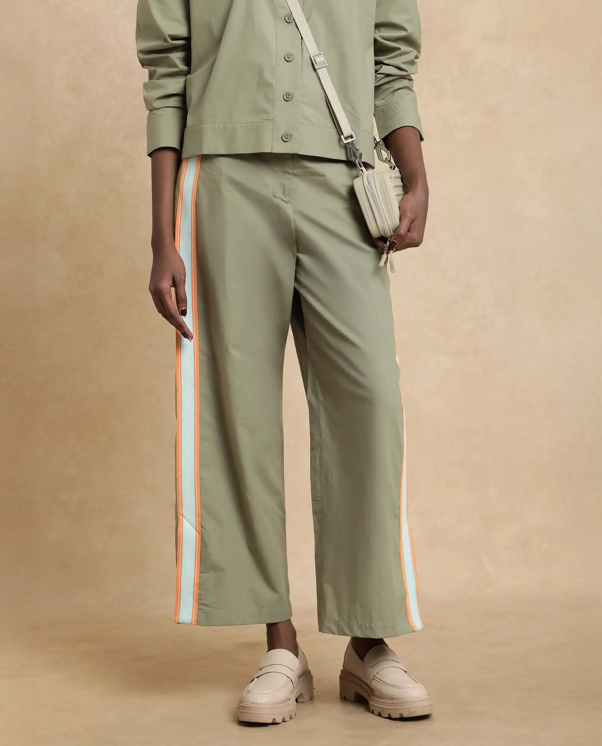 Rareism Women's Nocam B Dusky Green Cotton Plain Ankle Length Wide Trouser - Image 10