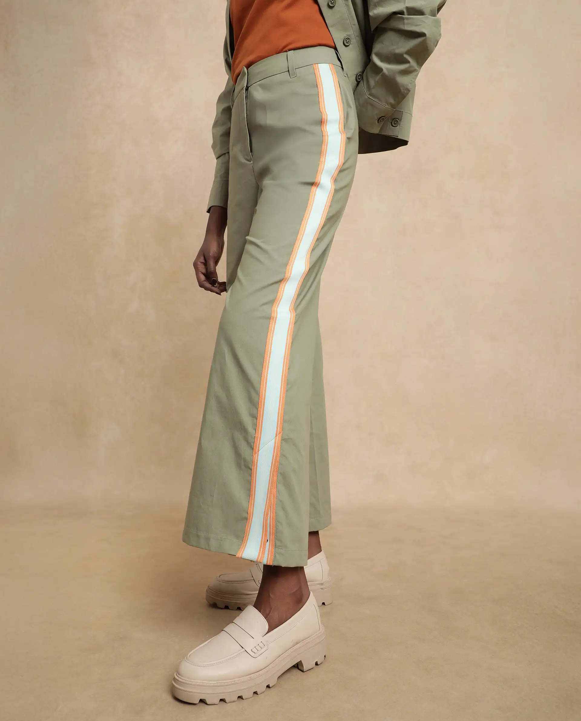 Rareism Women's Nocam B Dusky Green Cotton Plain Ankle Length Wide Trouser - Image 11