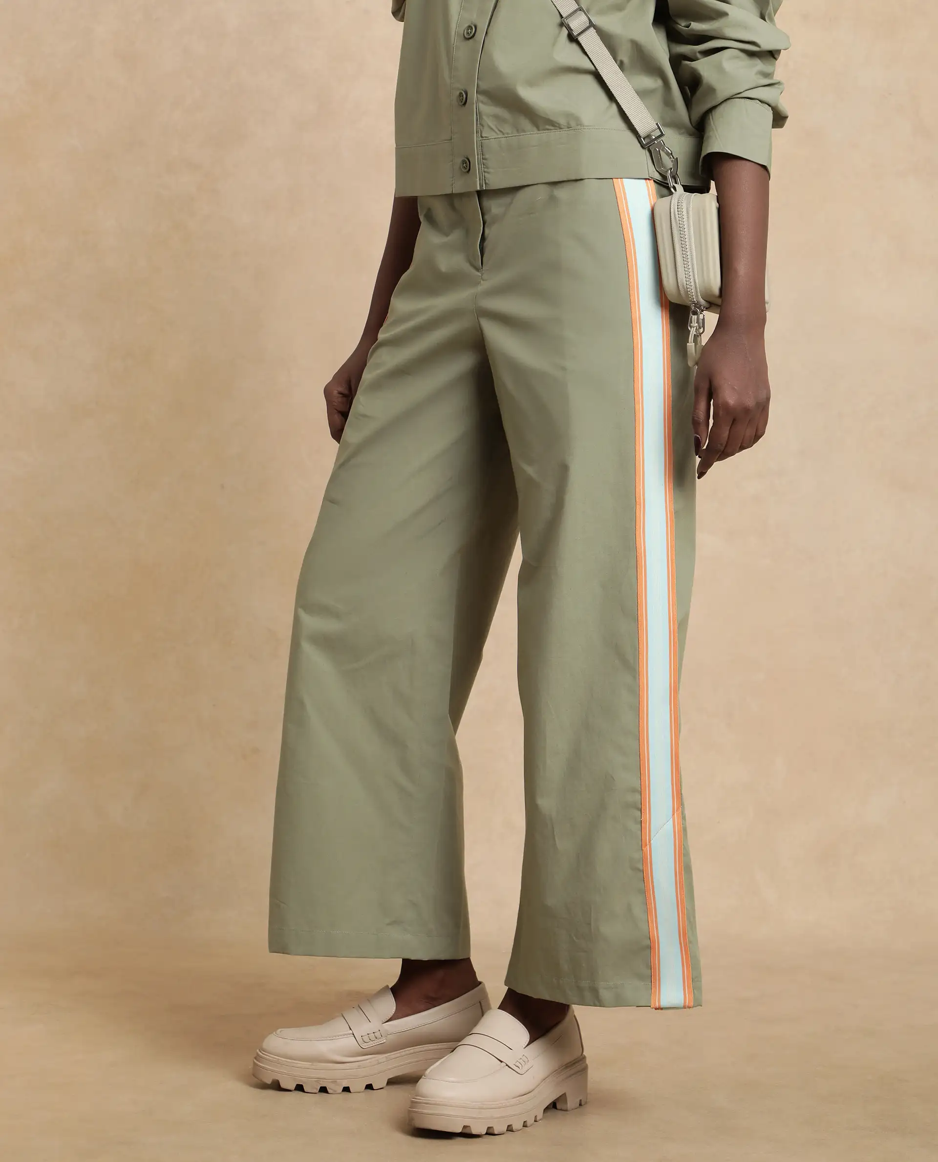 Rareism Women's Nocam B Dusky Green Cotton Plain Ankle Length Wide Trouser - Image 7