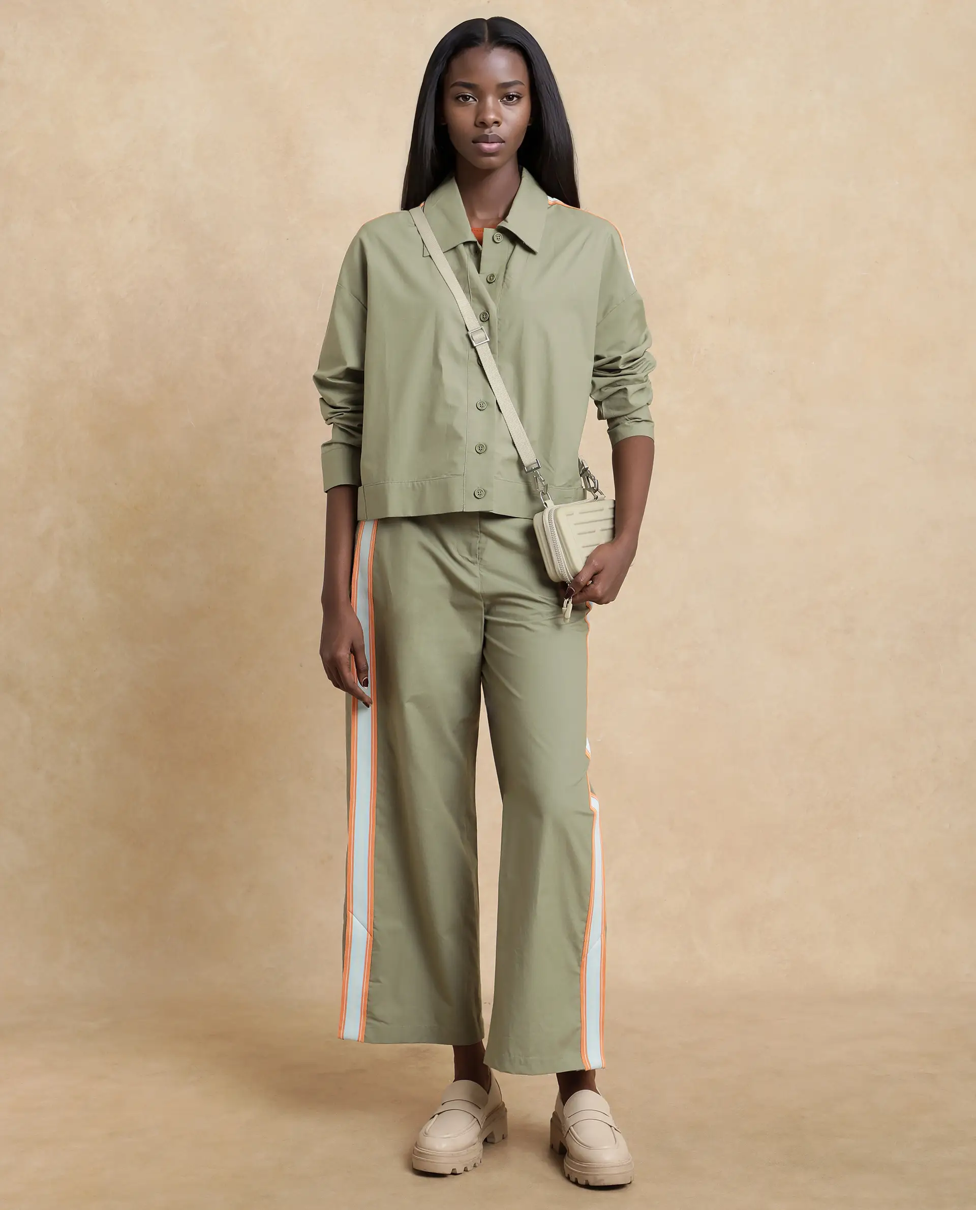 Rareism Women's Nocam S Dusky Green Cotton Spread Collar Plain Cuffed Sleeve Relaxed Fit Shirt - Image 11