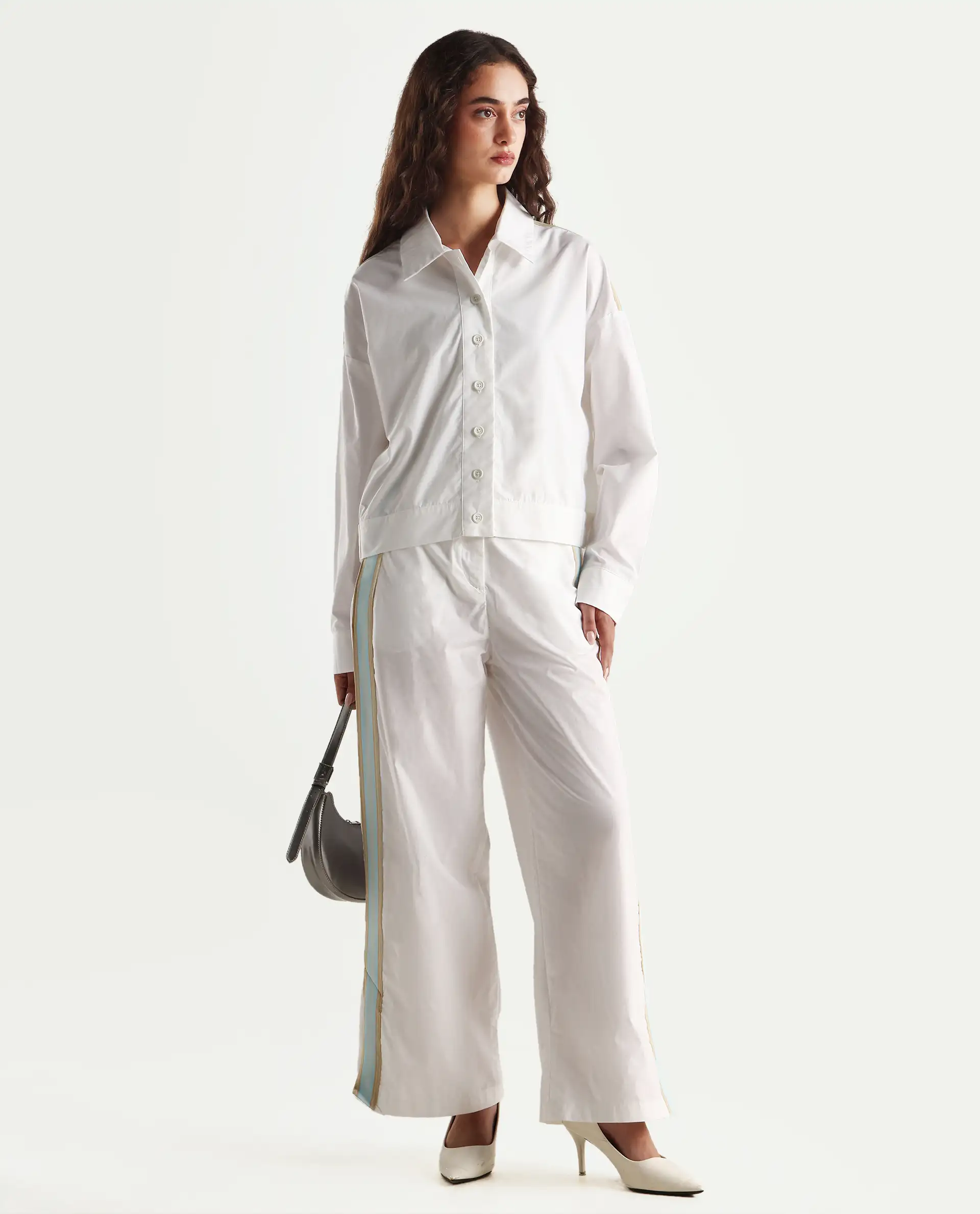 Rareism Women's Nocam S Off White Cotton Spread Collar Plain Cuffed Sleeve Relaxed Fit Shirt - Image 2