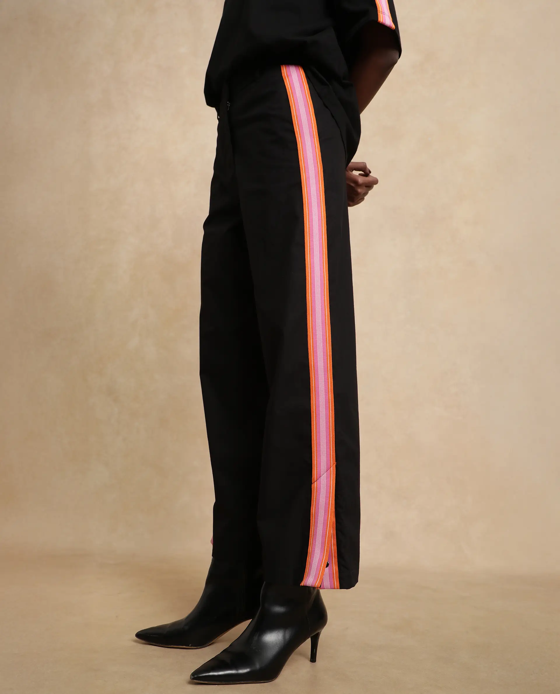 Rareism Women's Nonwen B Black Cotton Plain Ankle Length Wide Trouser - Image 8