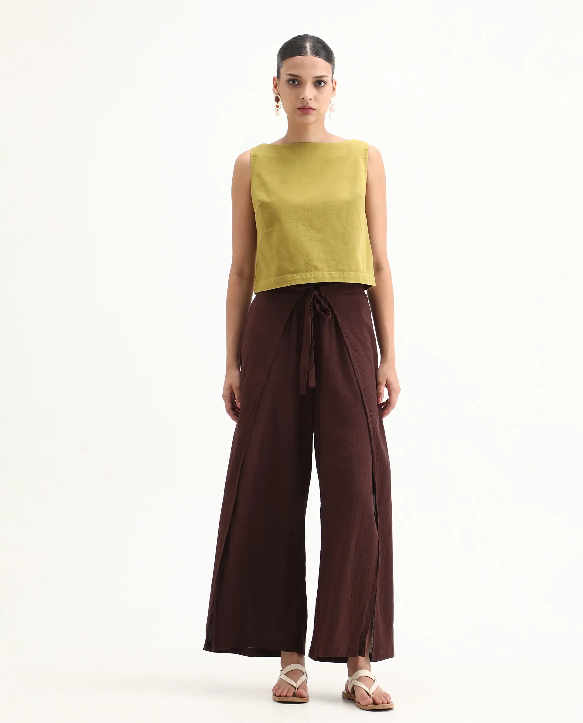 Rareism Women's Nufes-T Olive Cotton Boat Neck Boxy Fit Plain Top - Image 7