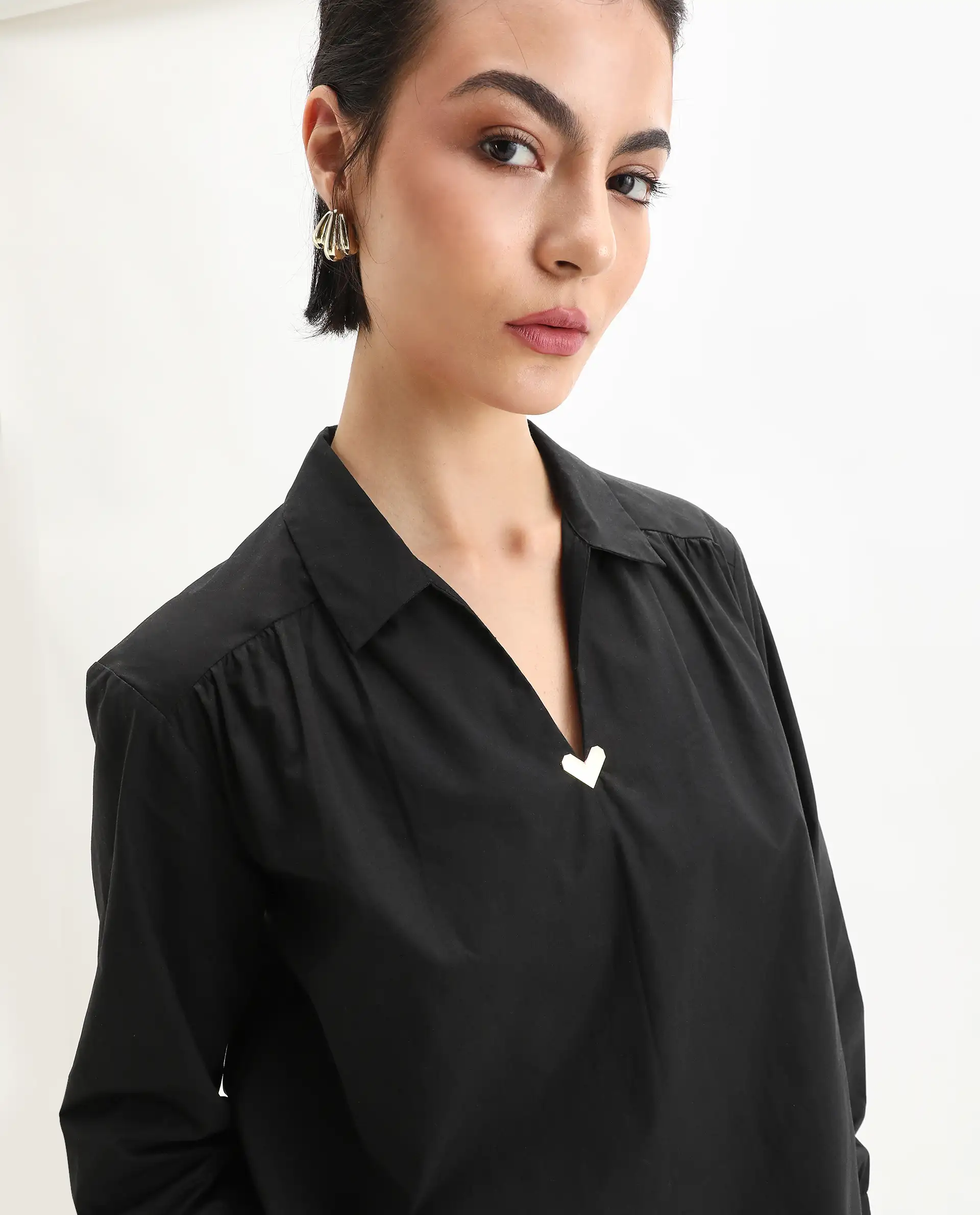 Rareism Women's Nurat Black Cotton Cuffed Sleeve Collared Neck Regular Fit Plain Top - Image 4