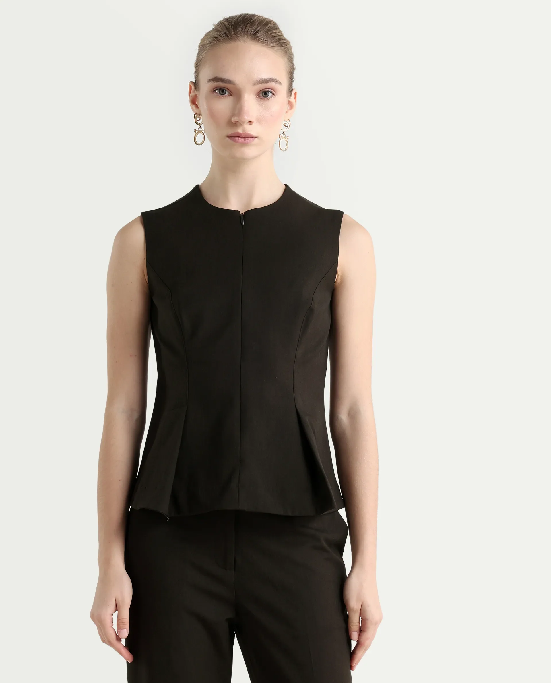 Rareism Woman Nuzor-T Dark Brown Polyester Blend Solid Fitted Top - Image 3