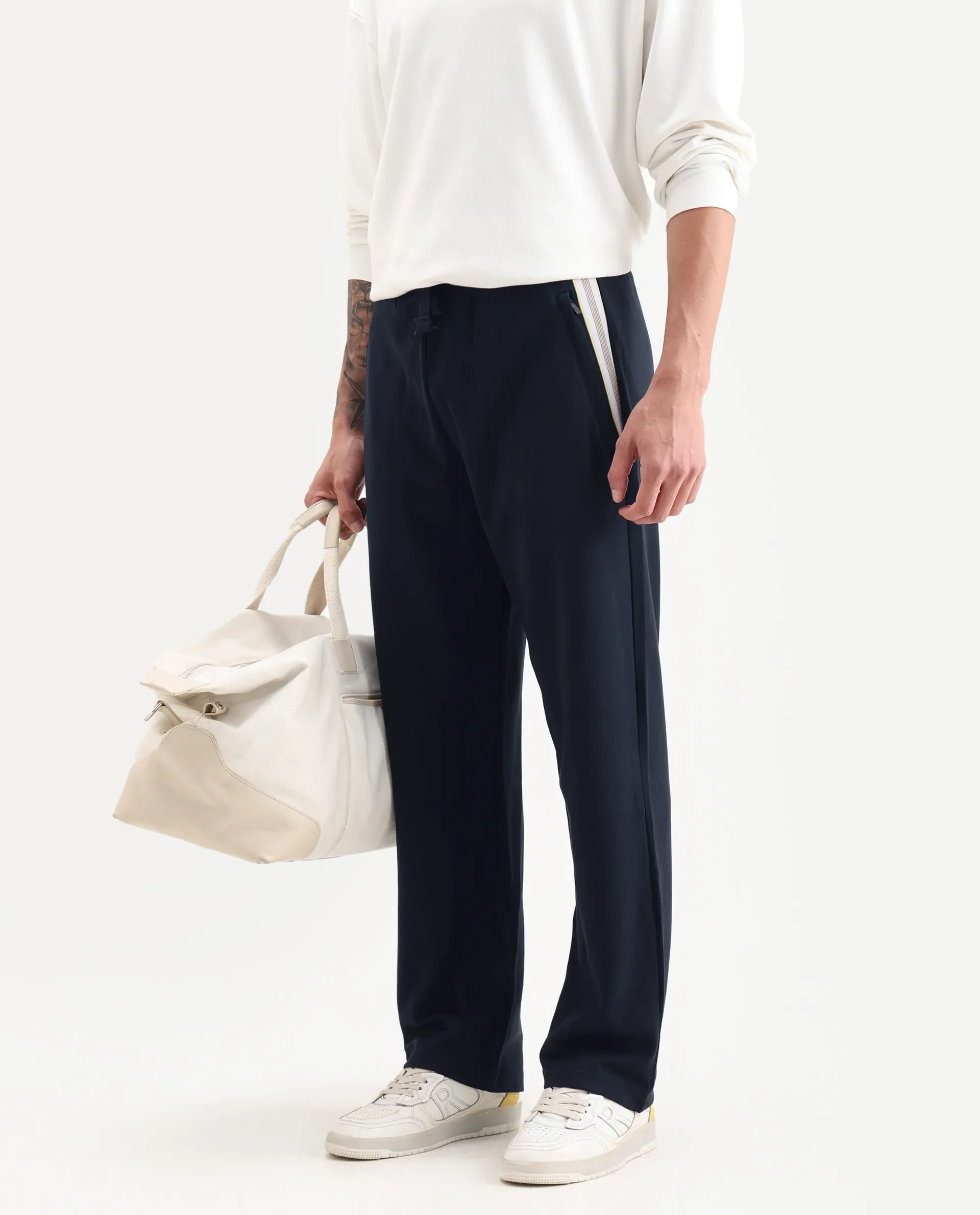 Rare Rabbit Men's Oblic Navy Cotton Blend Plain Relaxed Fit Track Pant - Image 2
