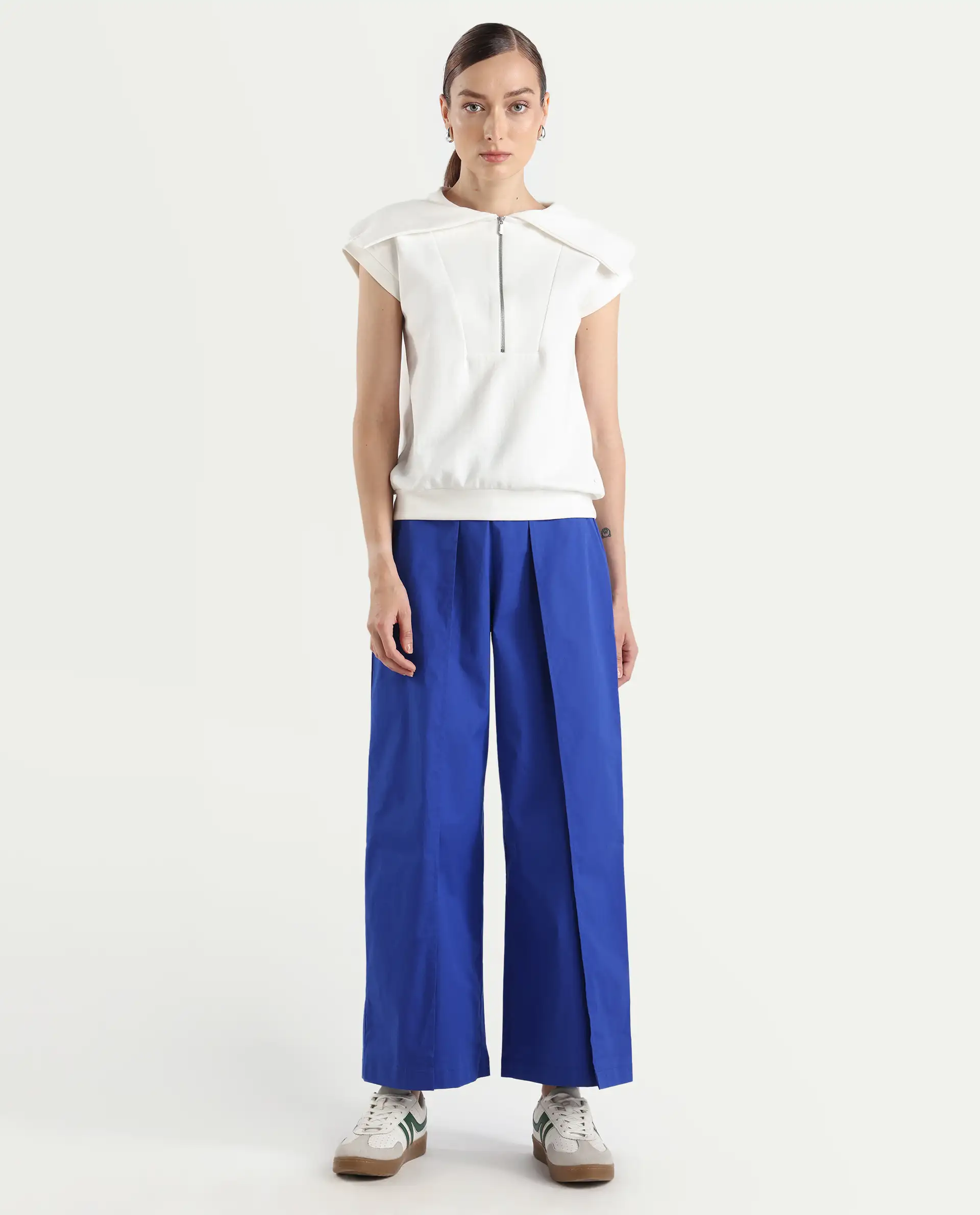 Rareism Women's Oipi Blue Cotton Blend Plain Ankle Length Wide Trouser - Image 3