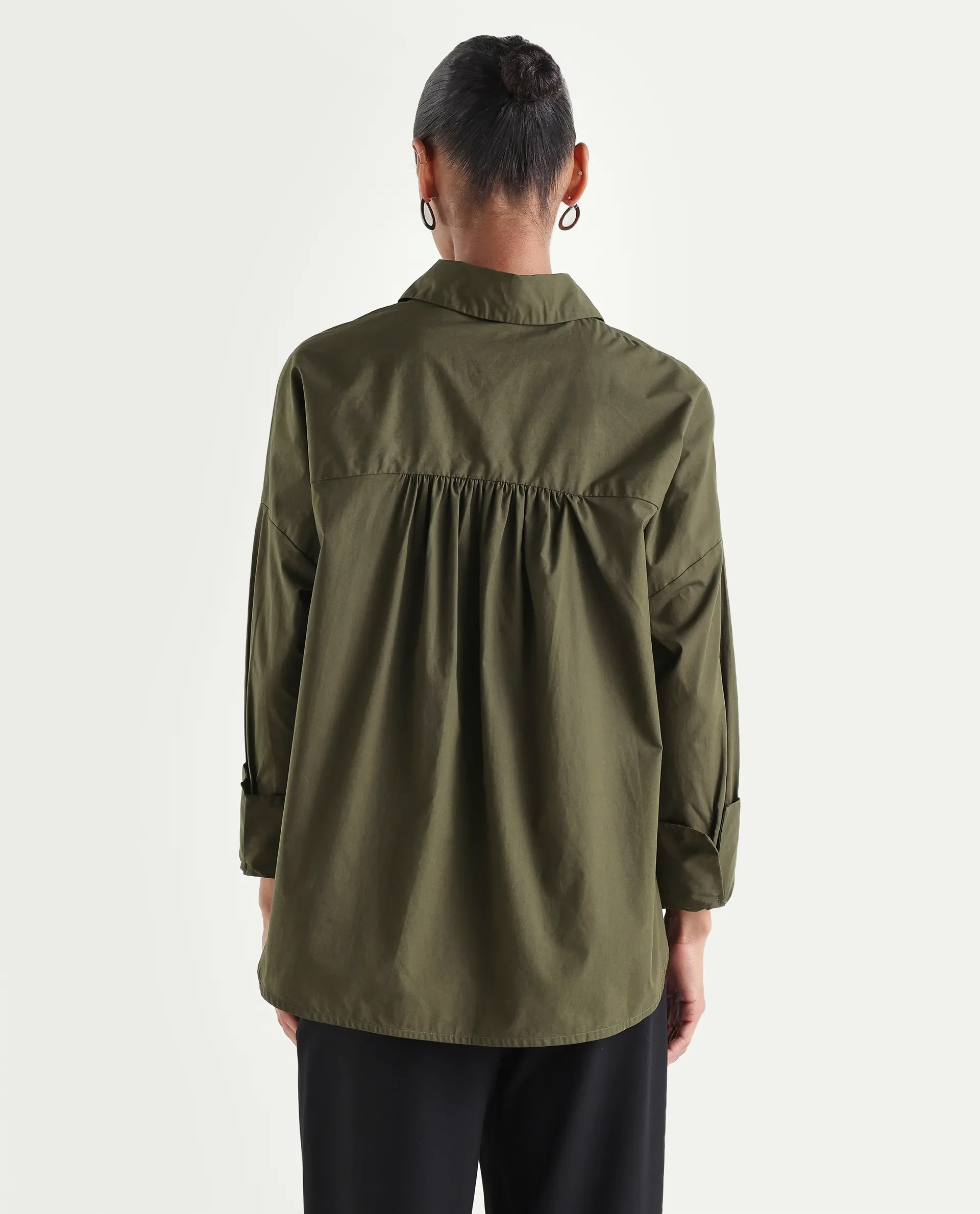 Rareism Women's Oni Olive Cotton Spread Collar Button Boxy Plain Shirt - Image 8