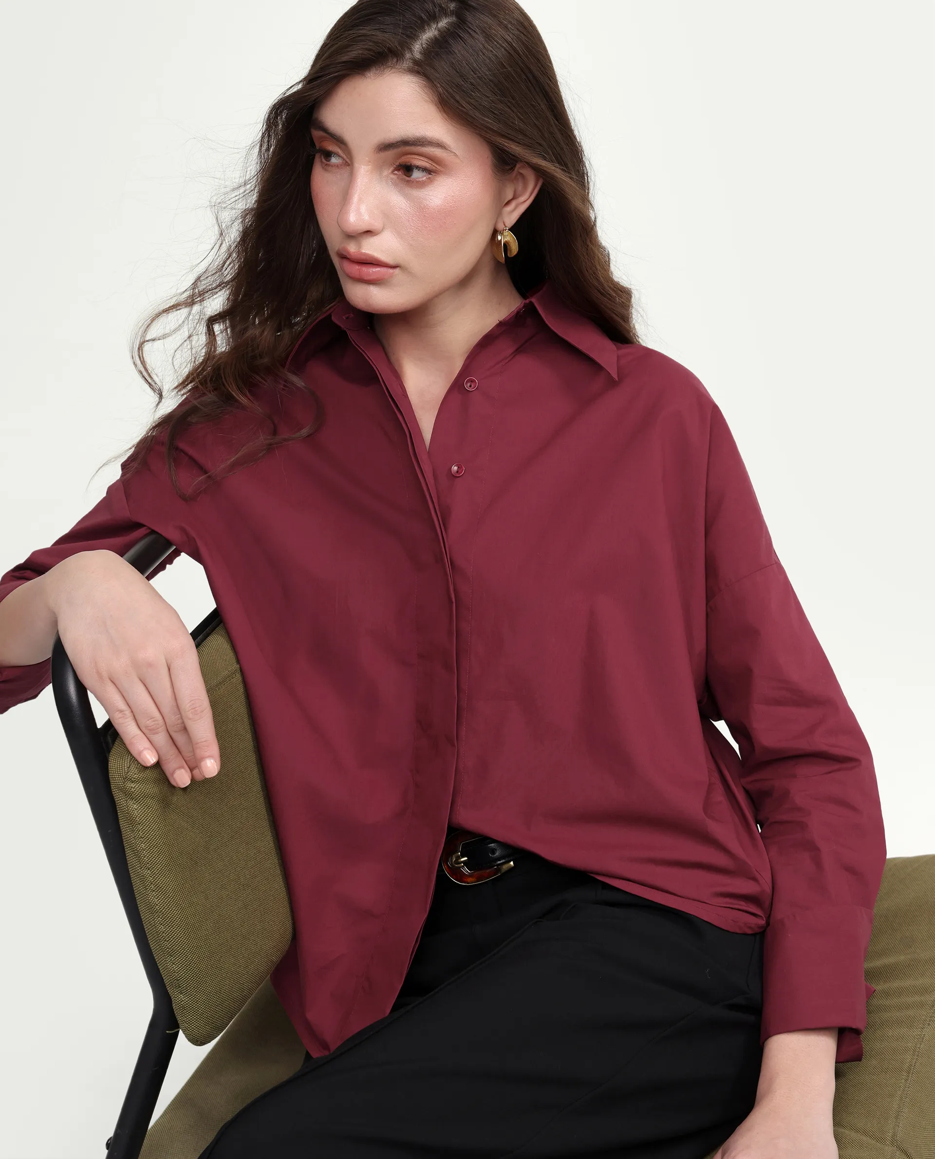 Rareism Women's Oni Red Cotton Spread Collar Button Boxy Plain Shirt
