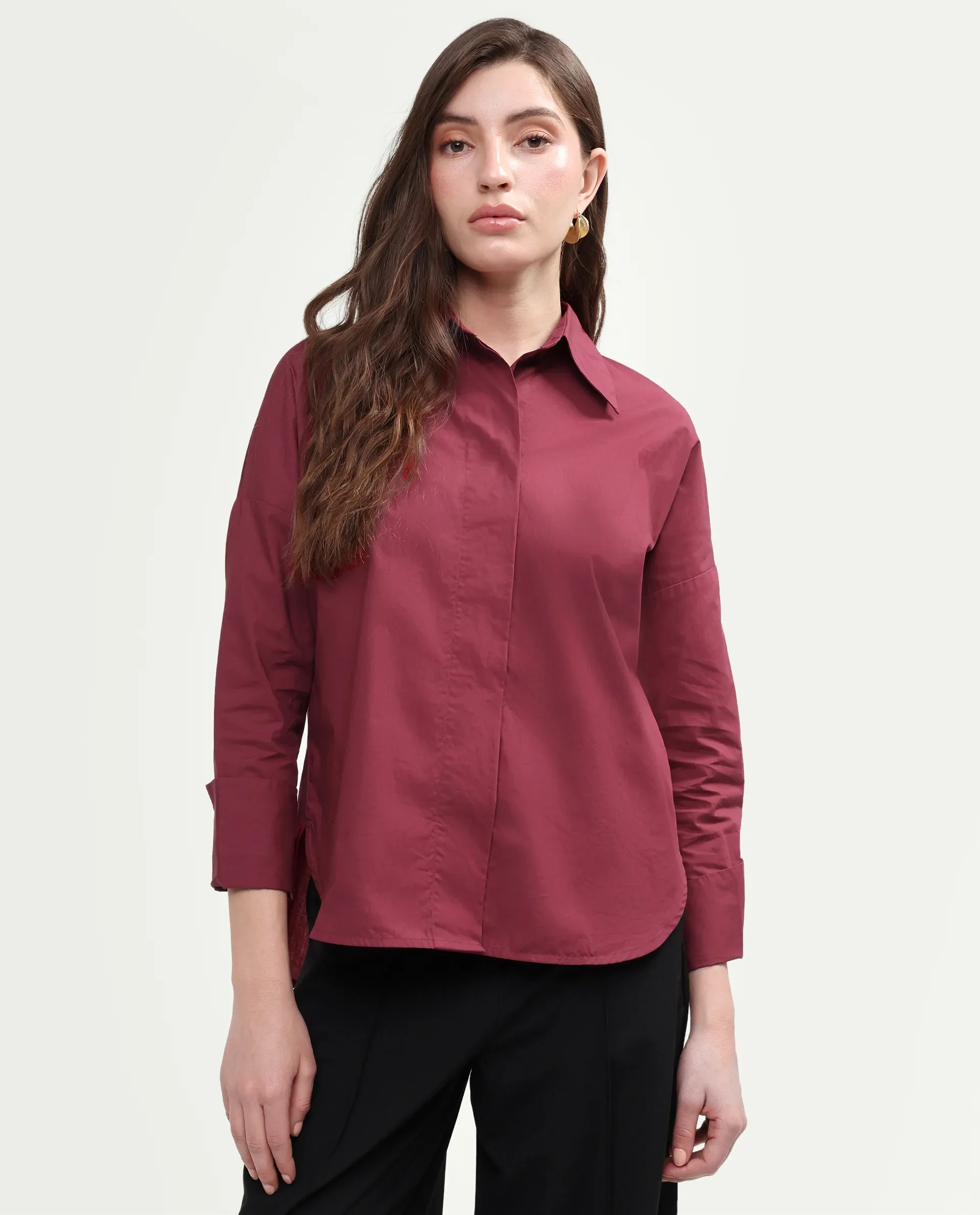 Rareism Women's Oni Red Cotton Spread Collar Button Boxy Plain Shirt - Image 3