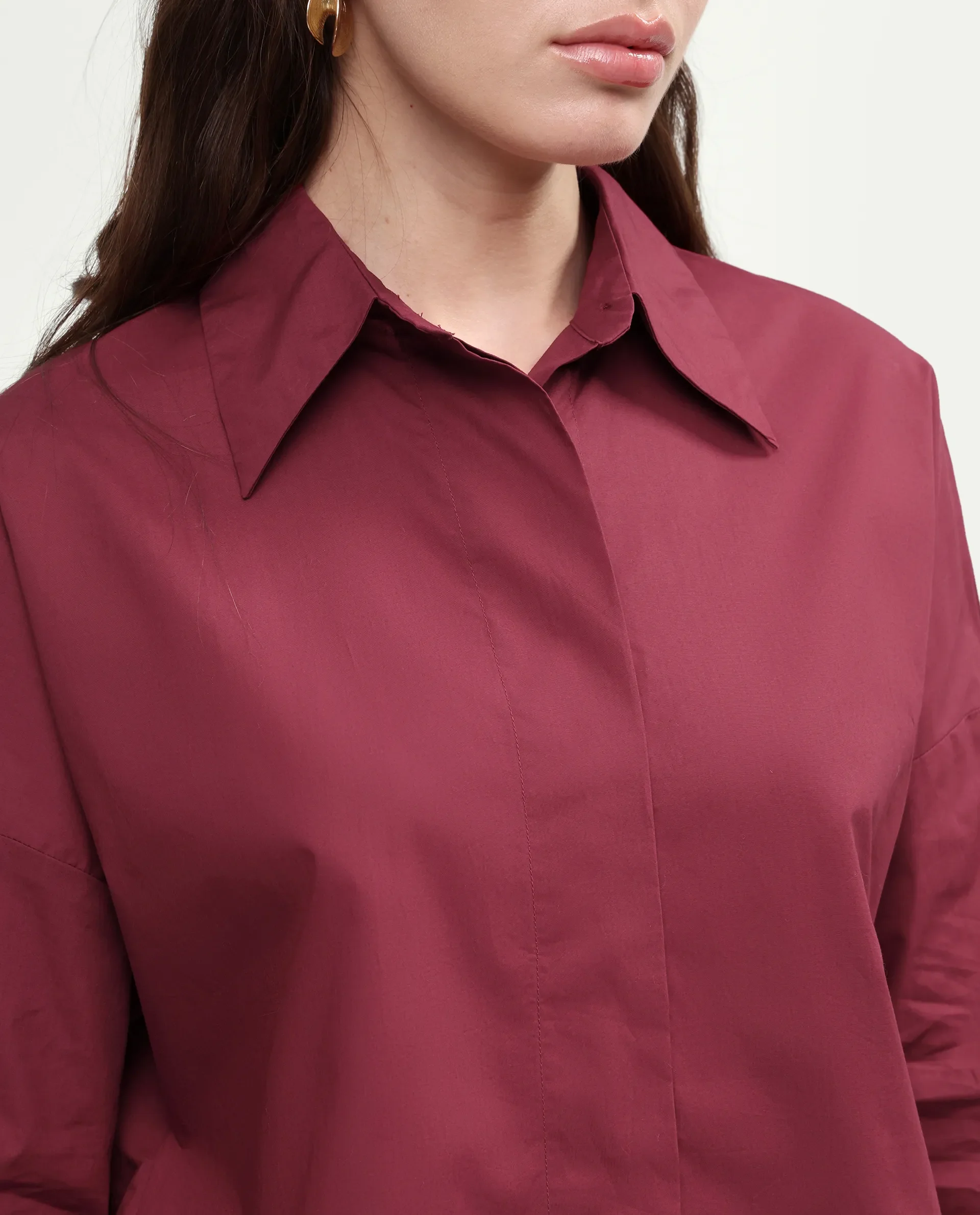 Rareism Women's Oni Red Cotton Spread Collar Button Boxy Plain Shirt - Image 4