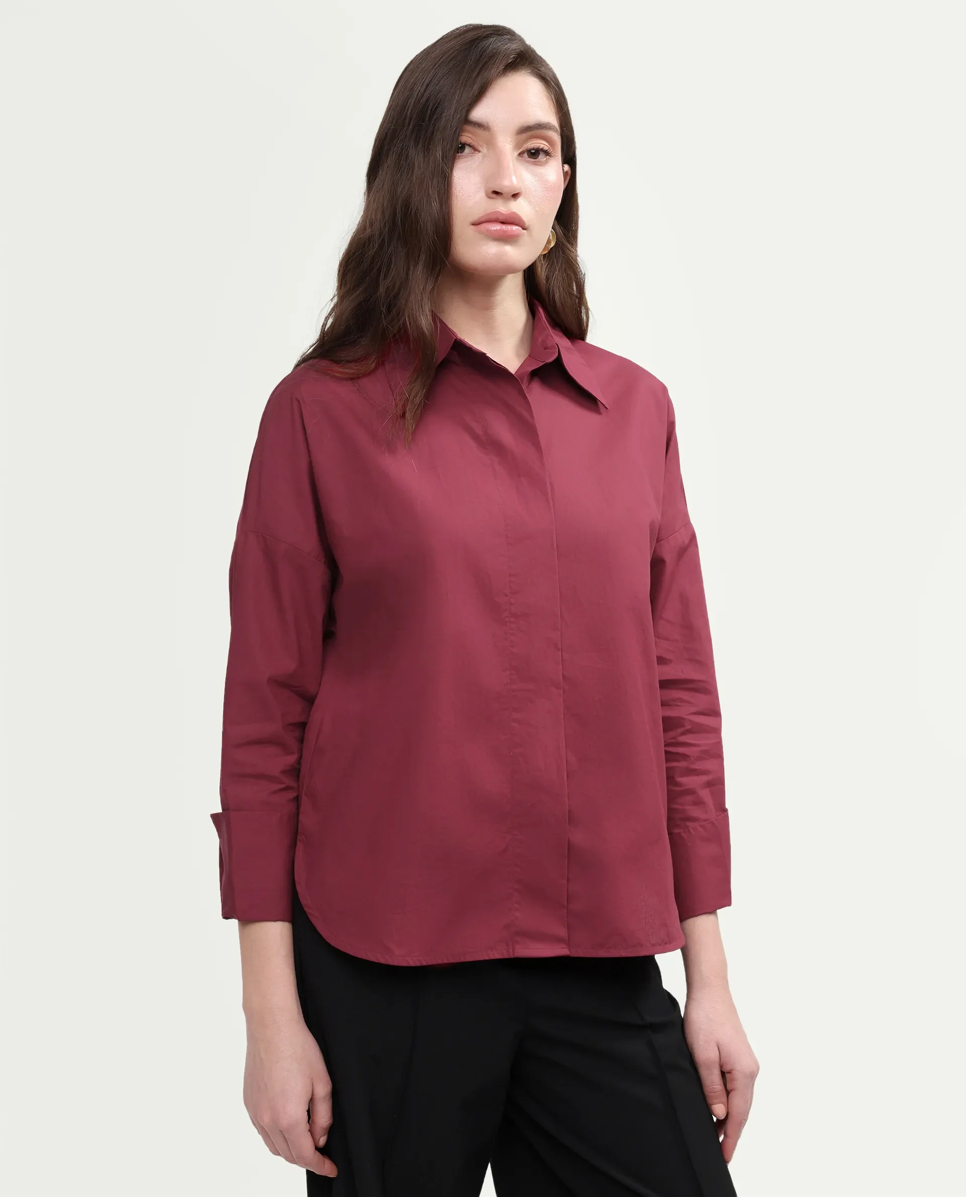 Rareism Women's Oni Red Cotton Spread Collar Button Boxy Plain Shirt - Image 6