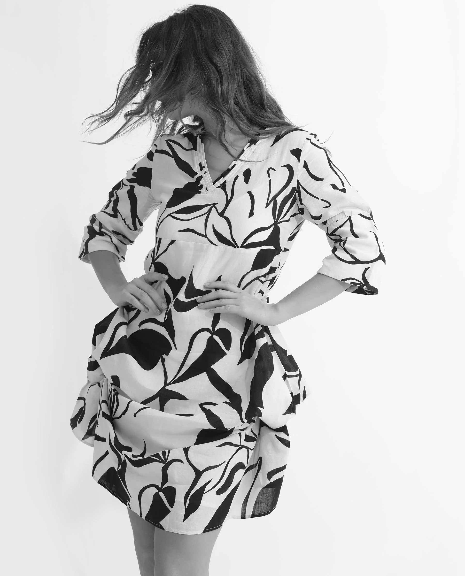 Rareism Women's Oreink Off White Cotton Blend V-Neck Abstract Print Midi Regular Fit Dress - Image 7