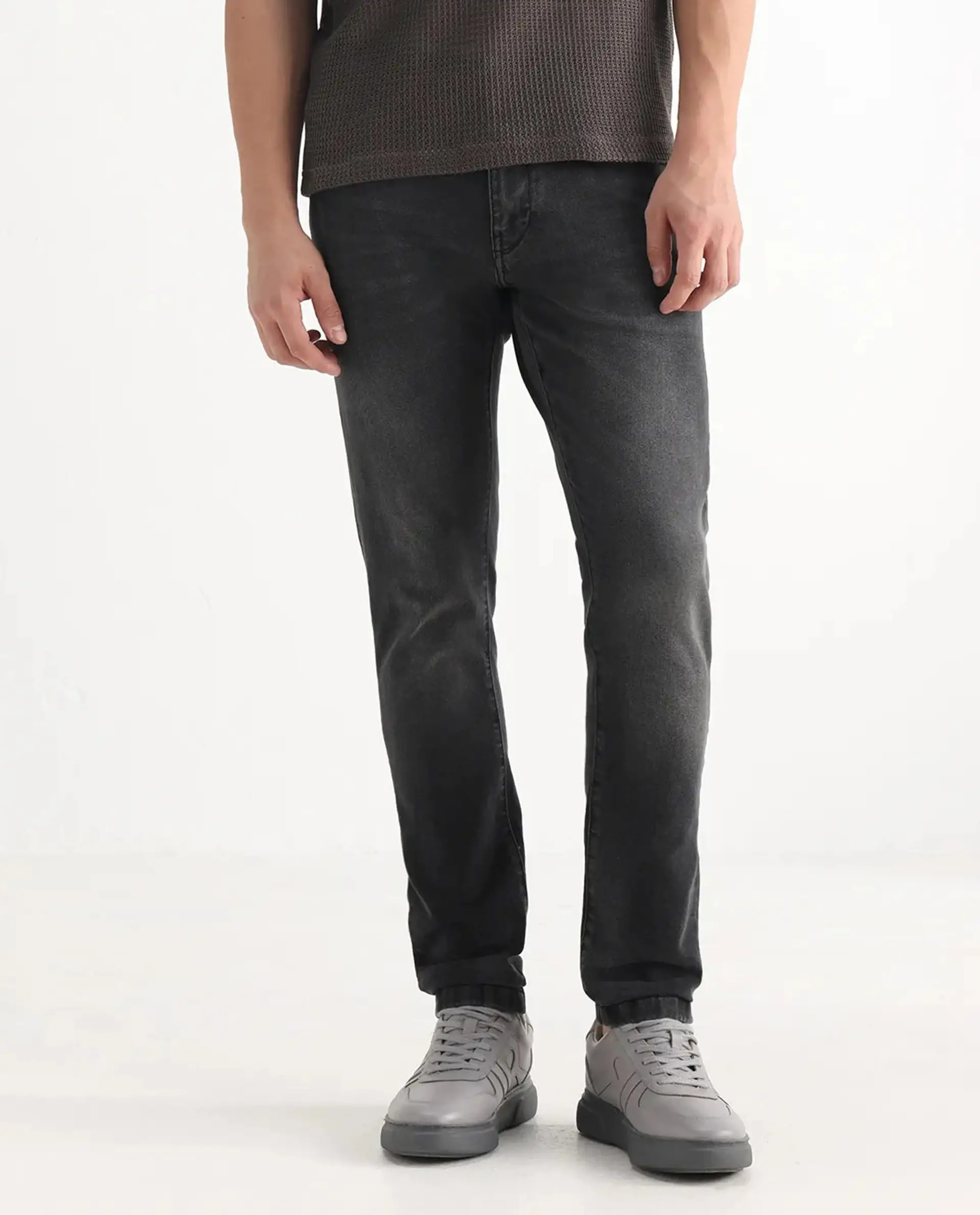 Rare Rabbit Men's Oris Black Cotton Blend Plain Hawk Slim Fit Jeans - Image 10