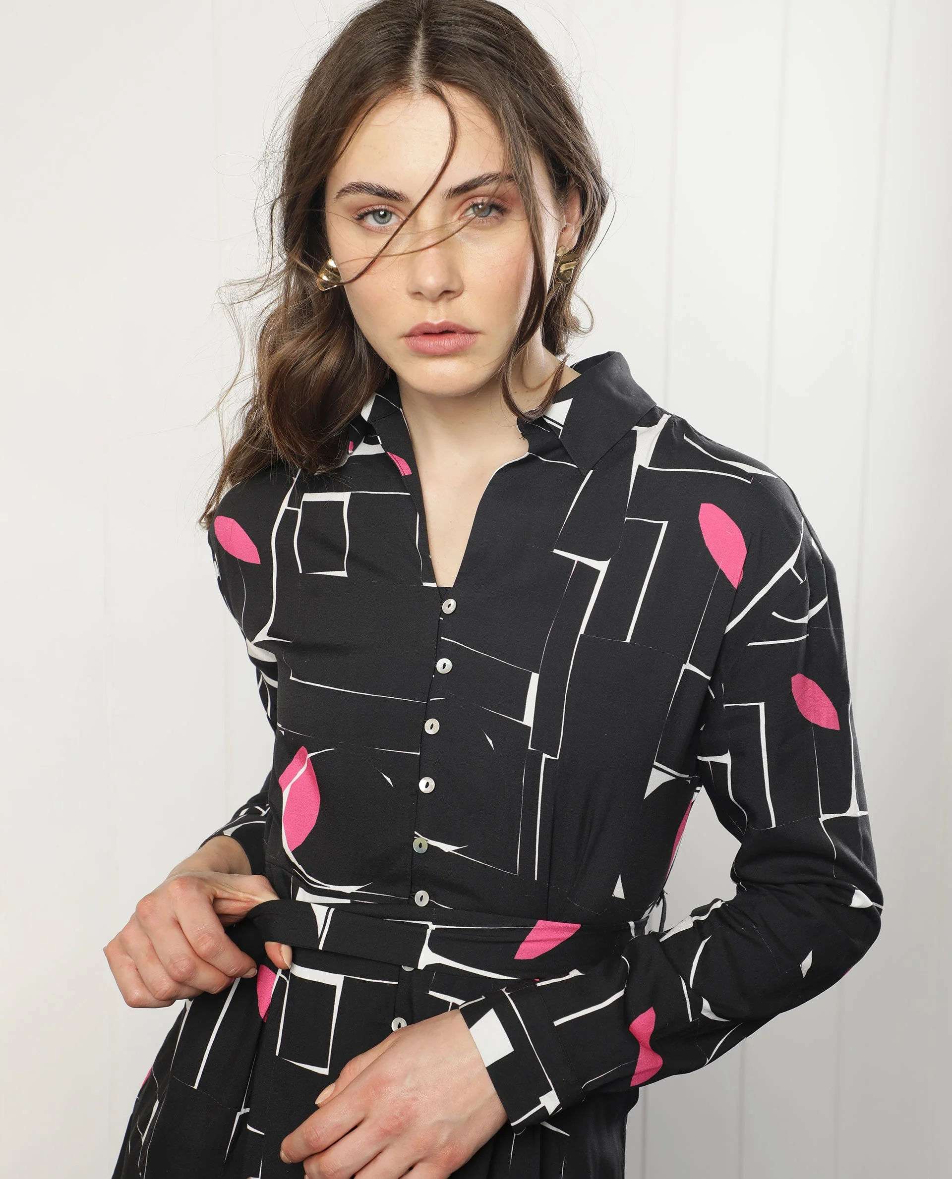 Rareism Women's Ortiz Black Cotton Drop Collar Abstract Print Mini Regular Fit Dress - Image 4