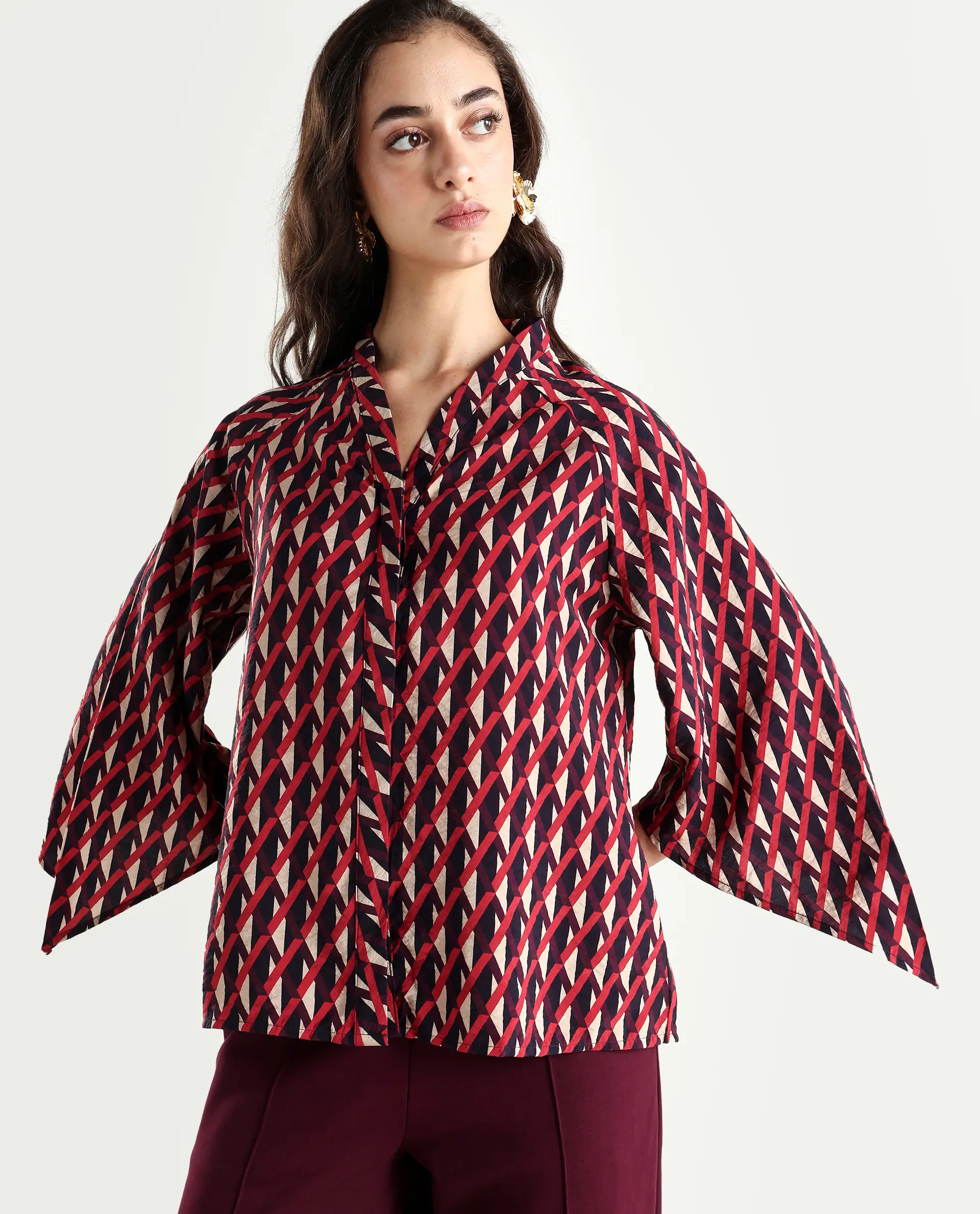 Rareism Women's Palin Dark Multi Nylon Blend V-Neck Geometric Print Raglan Sleeve Regular Fit Top - Image 4