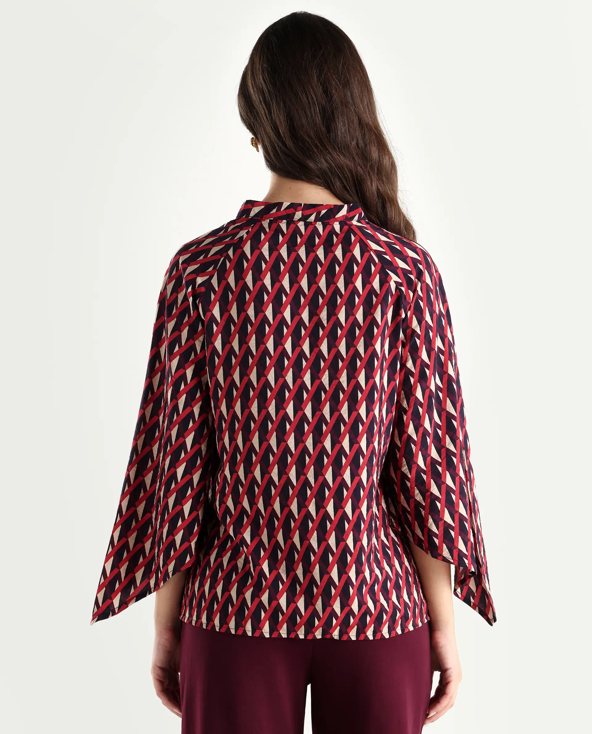 Rareism Women's Palin Dark Multi Nylon Blend V-Neck Geometric Print Raglan Sleeve Regular Fit Top - Image 7
