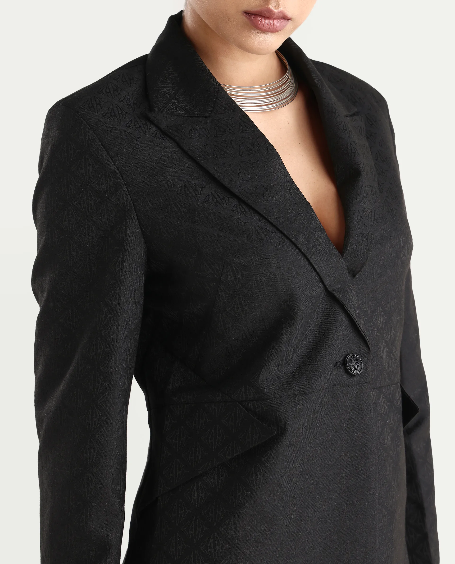 Rareism Women's Palui Black Polyester Lapel Neck Plain Regular Fit Blazer - Image 4