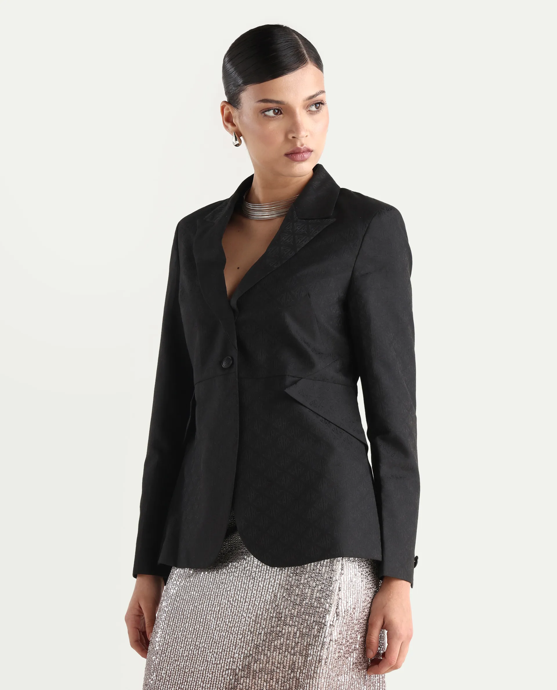 Rareism Women's Palui Black Polyester Lapel Neck Plain Regular Fit Blazer - Image 6