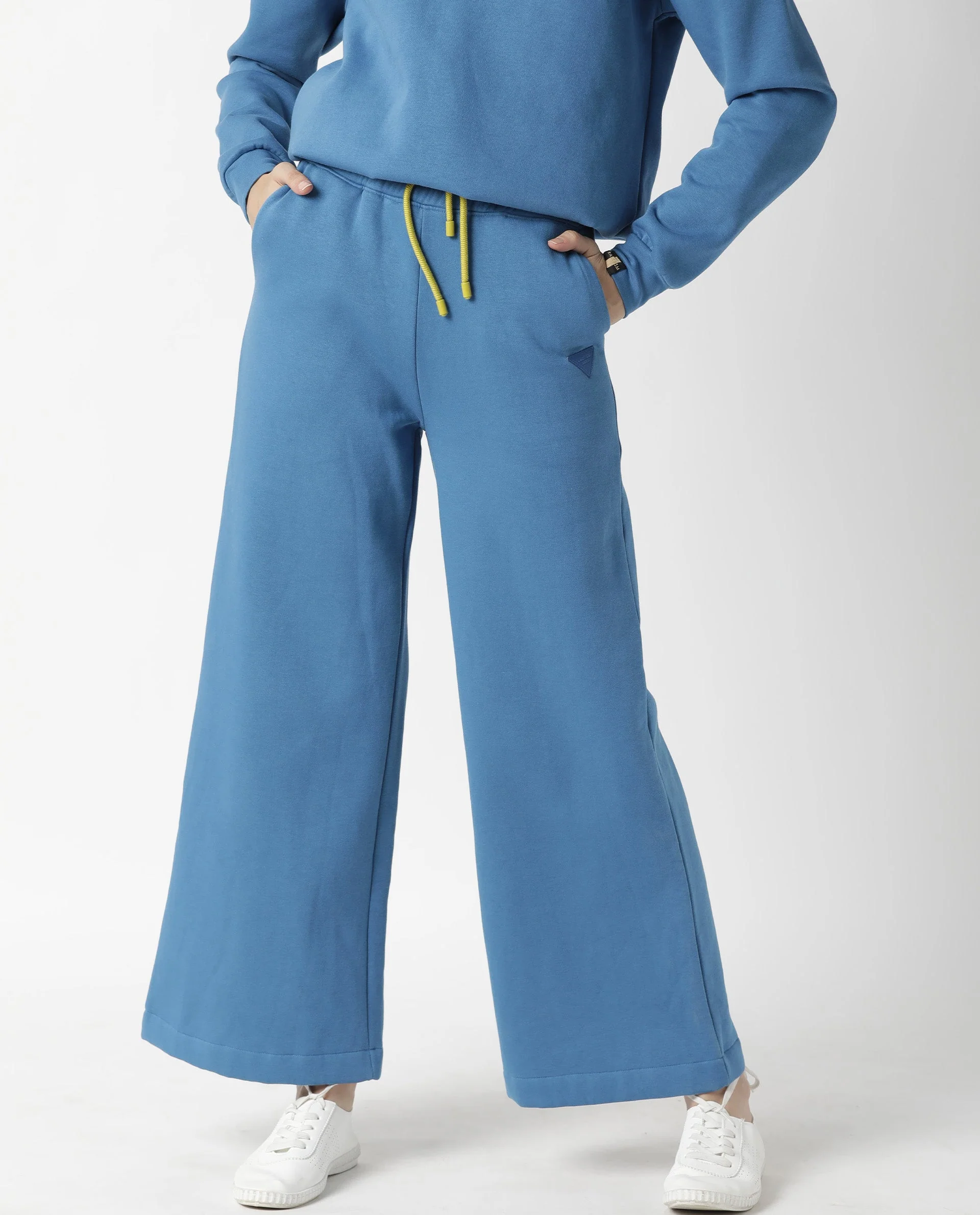 Rareism Women's Pazo-1 Blue Polyester Blend Plain Ankle Length Relaxed Fit Track Pant - Image 3