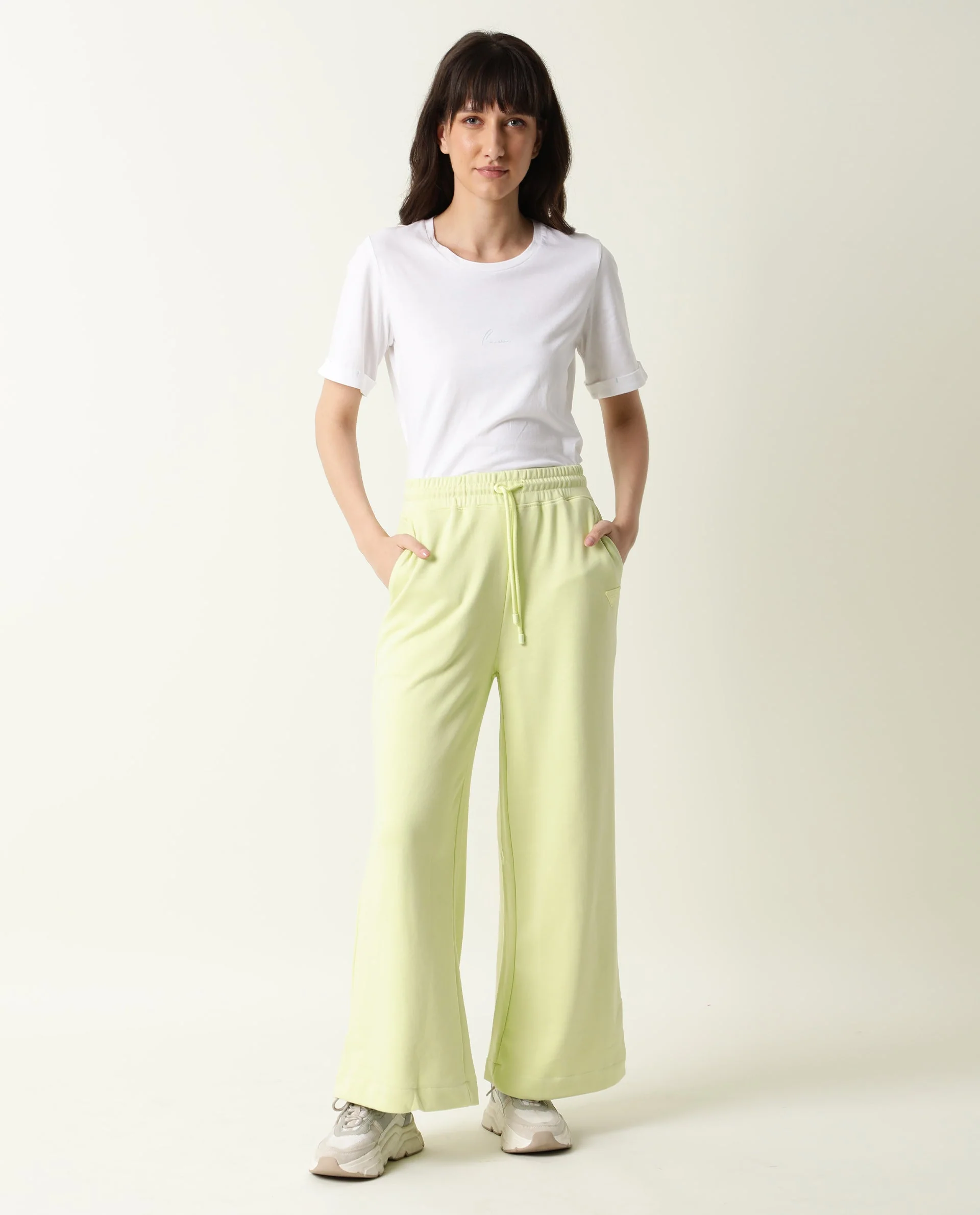 Rareism Women's Pazo-1 Green Polyester Blend Plain Ankle Length Relaxed Fit Track Pant - Image 4