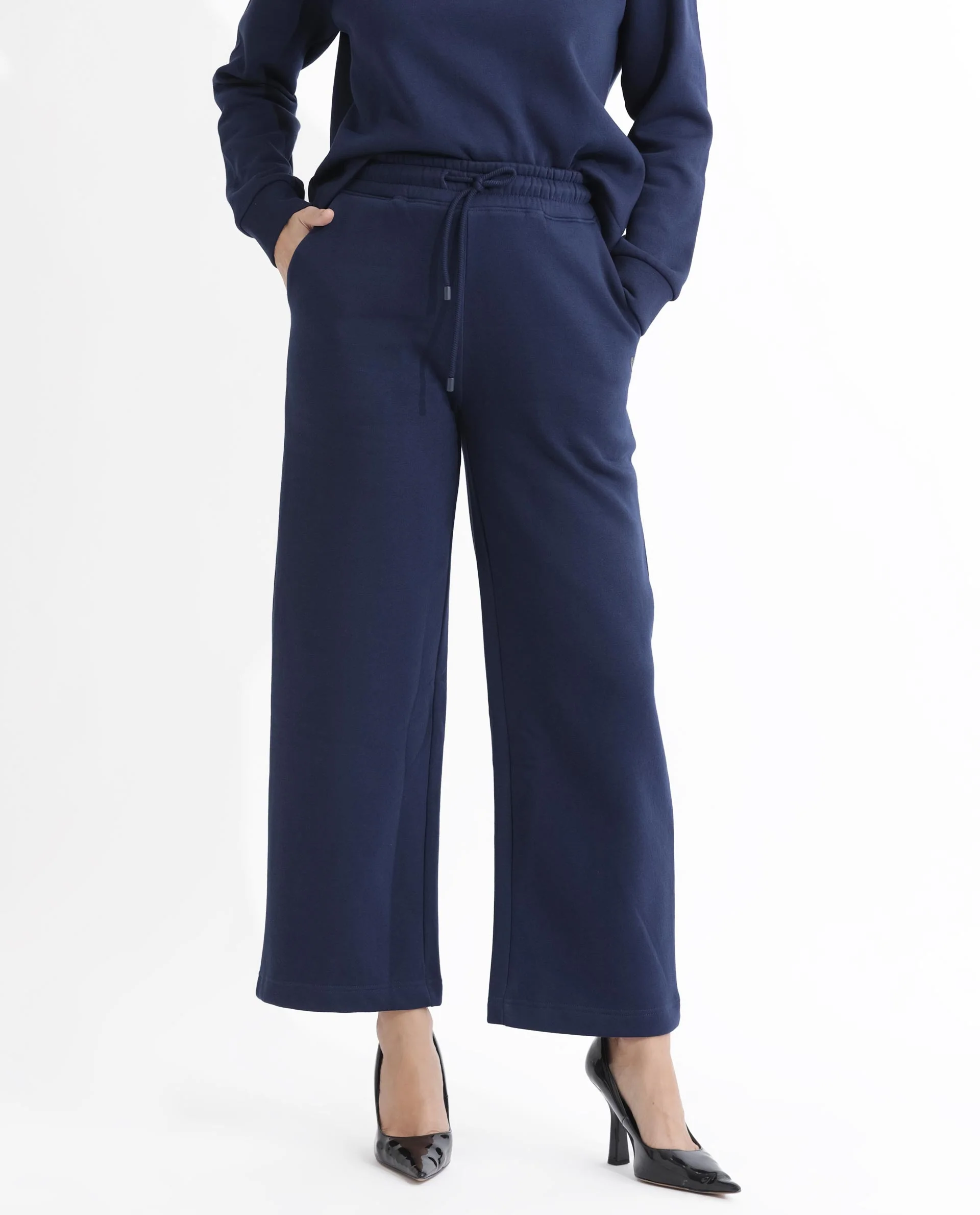 Rareism Women's Pazoo F Navy Cotton Blend Plain Ankle Length Flared Track Pant - Image 2