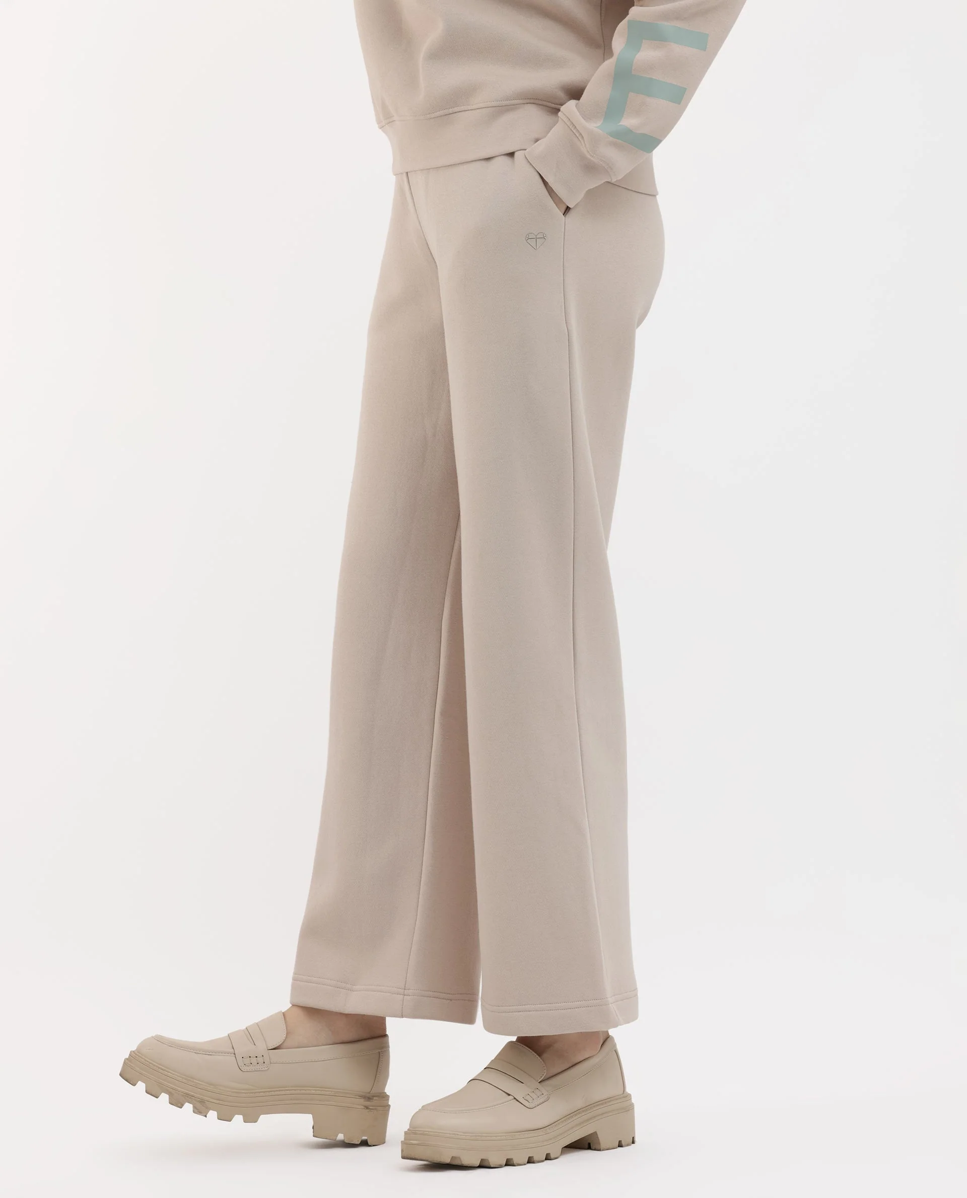 Rareism Women's Pazoo F Beige Cotton Blend Plain Ankle Length Flared Track Pant - Image 2