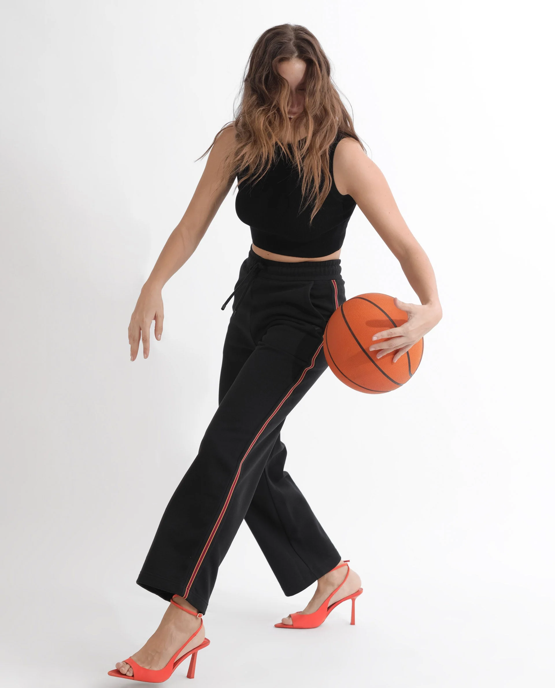 Rareism Women's Pazoo F Black Cotton Blend Plain Ankle Length Flared Track Pant - Image 13