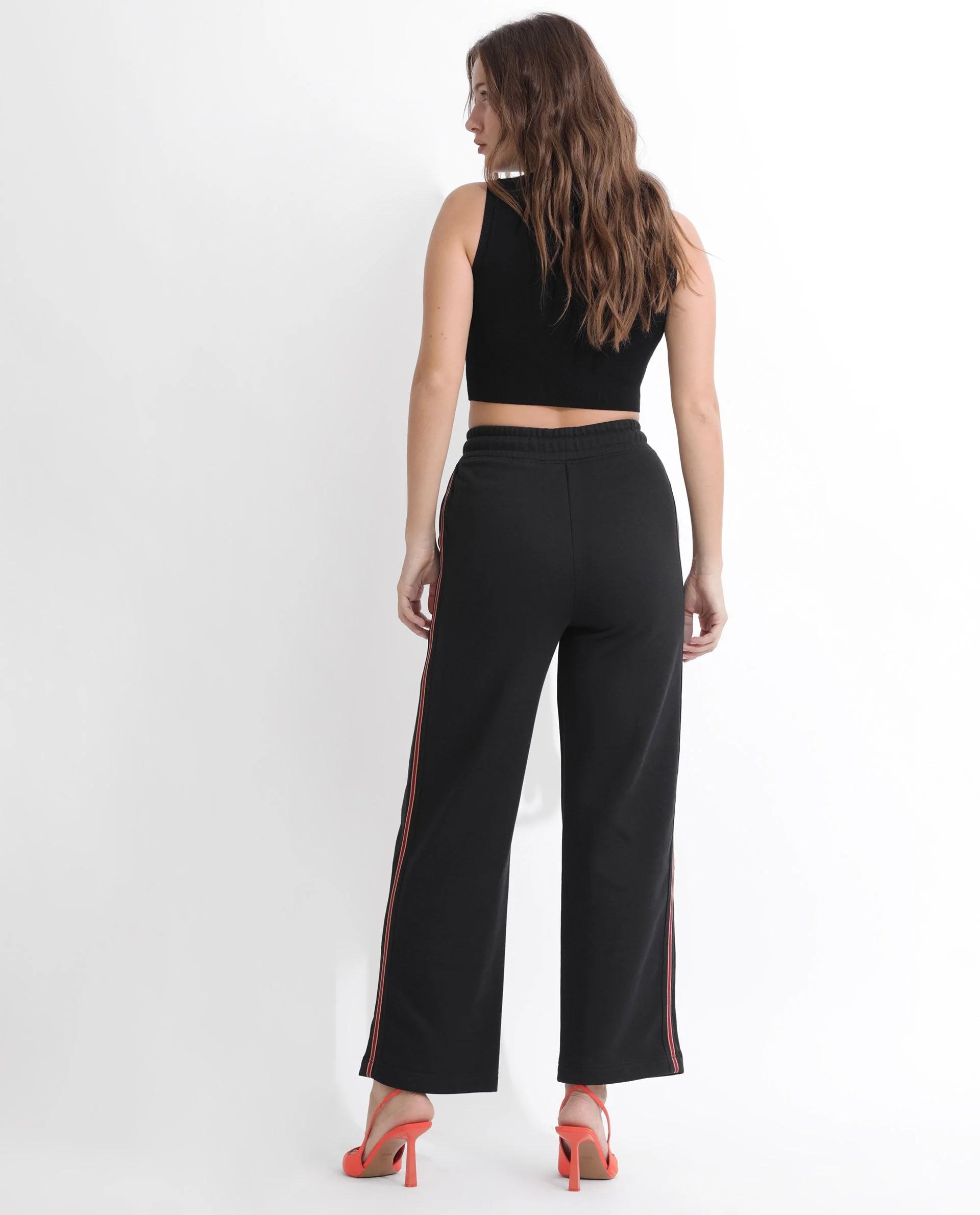 Rareism Women's Pazoo F Black Cotton Blend Plain Ankle Length Flared Track Pant - Image 7