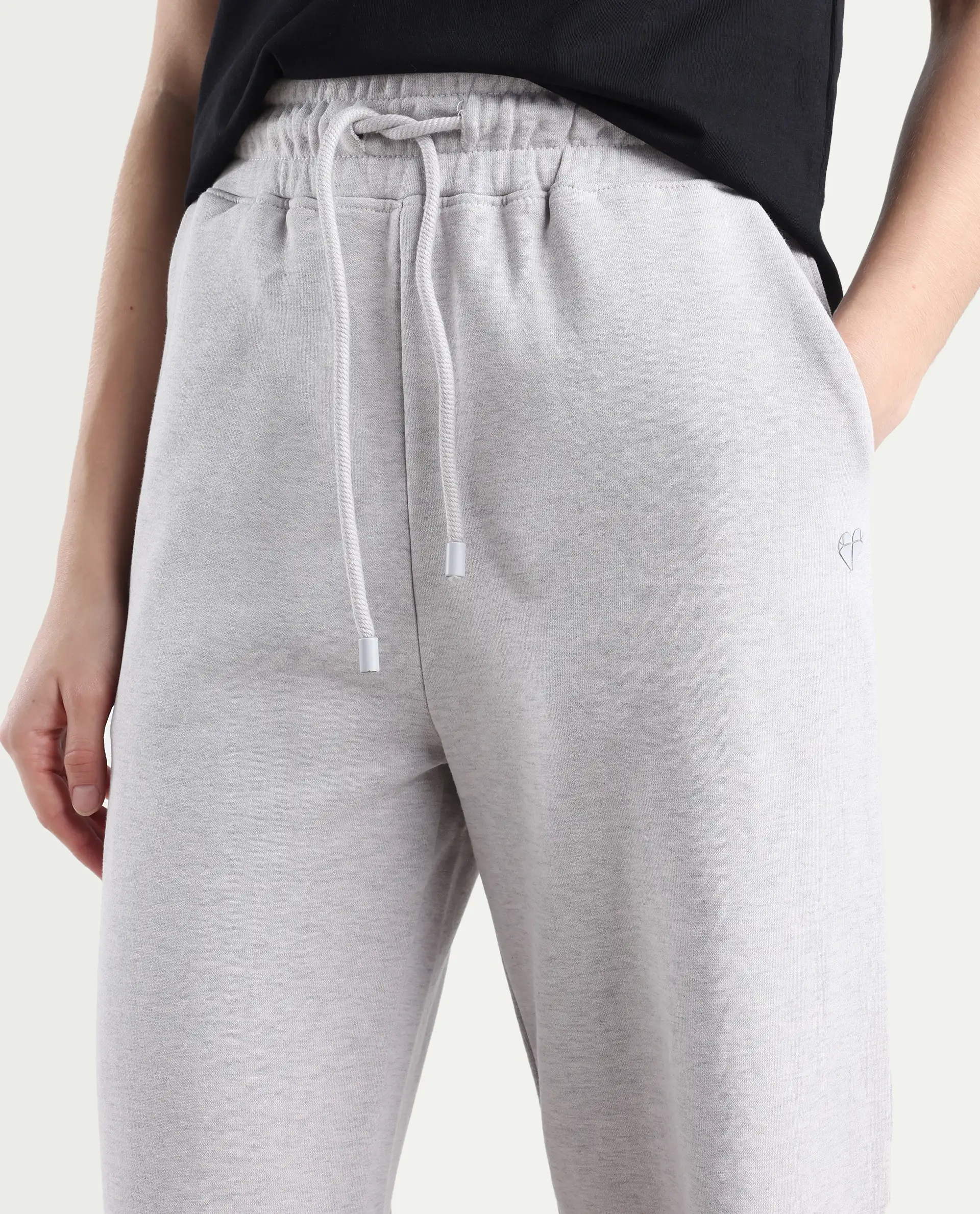 Rareism Women's Pazoo F Melange Grey Cotton Blend Plain Ankle Length Flared Track Pant - Image 4