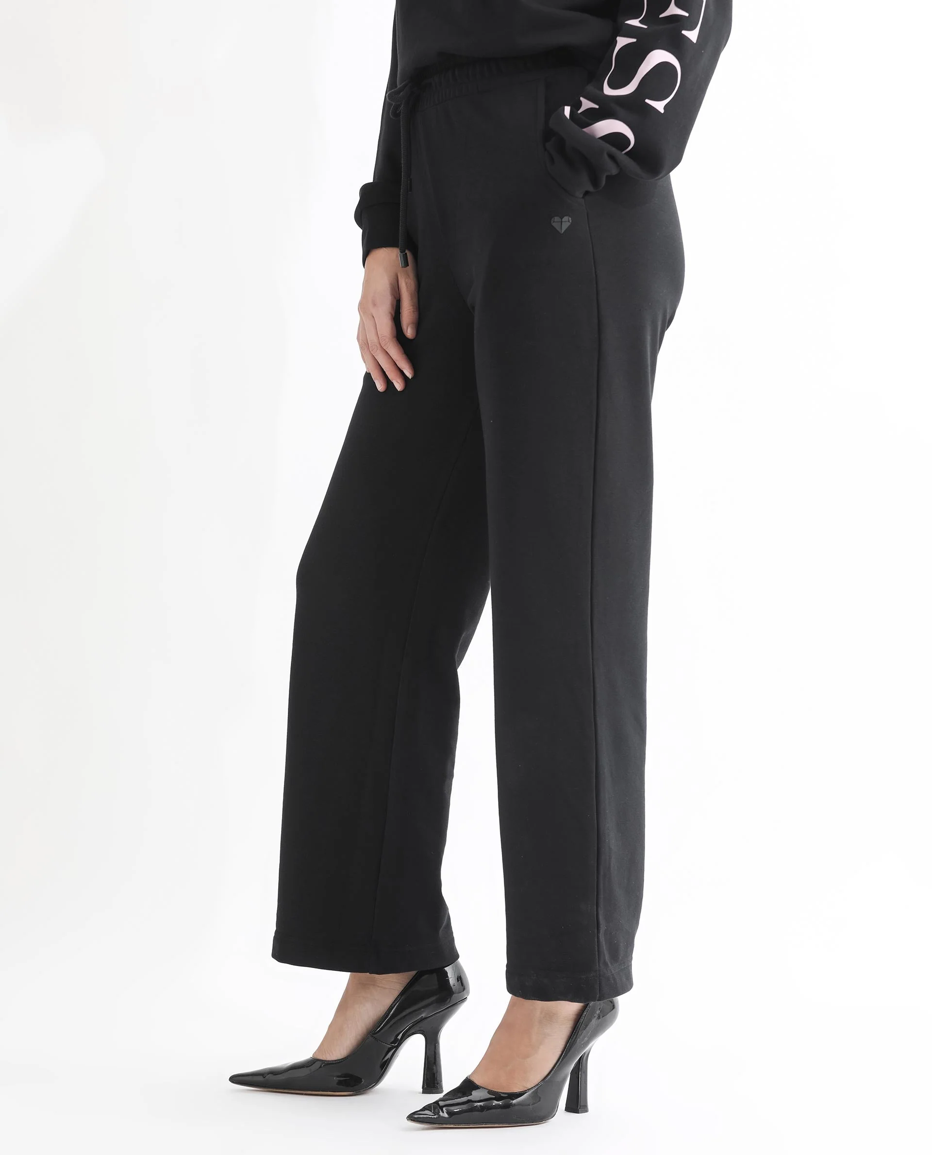 Rareism Women's Pazoo T Black Cotton Blend Plain Ankle Length Flared Track Pant - Image 4