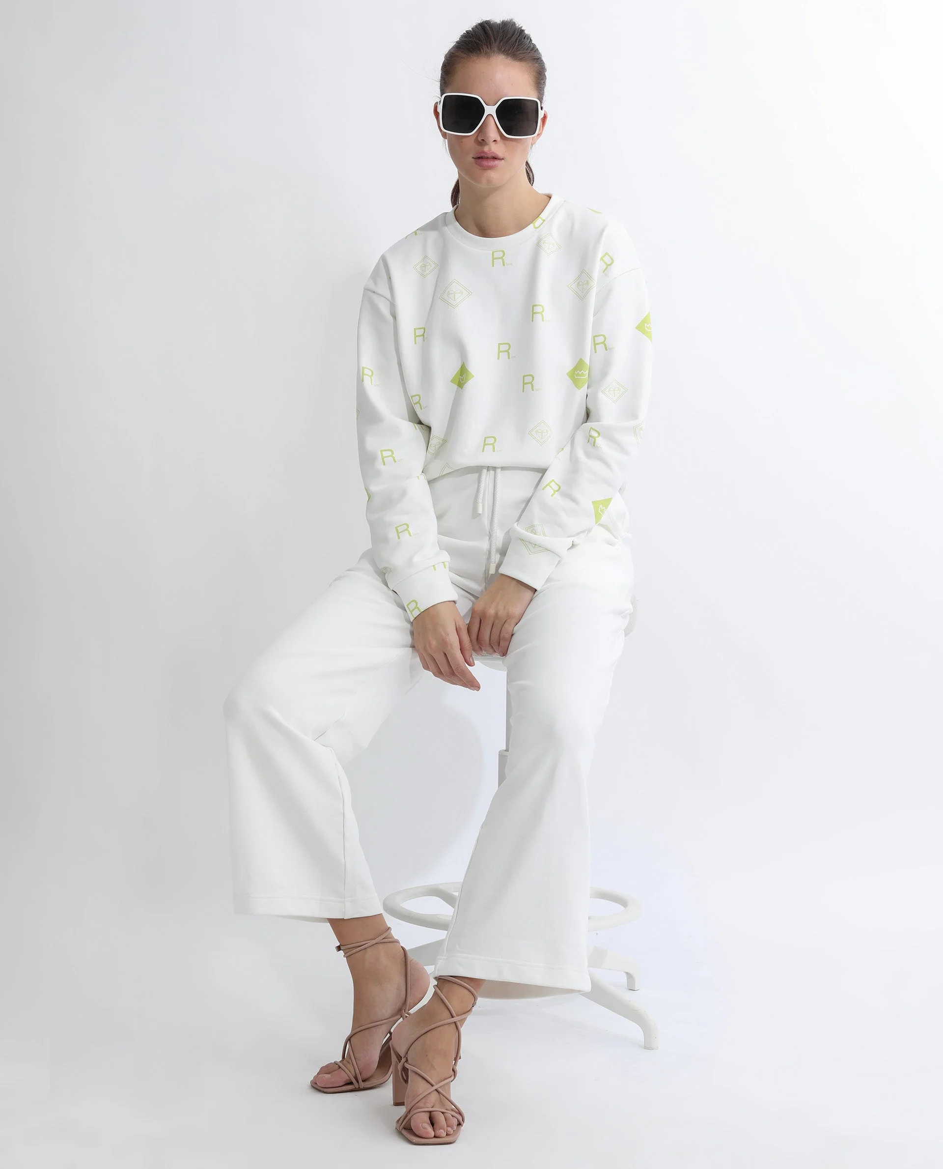 Rareism Women's Pazoo T Off White Cotton Blend Plain Ankle Length Flared Track Pant