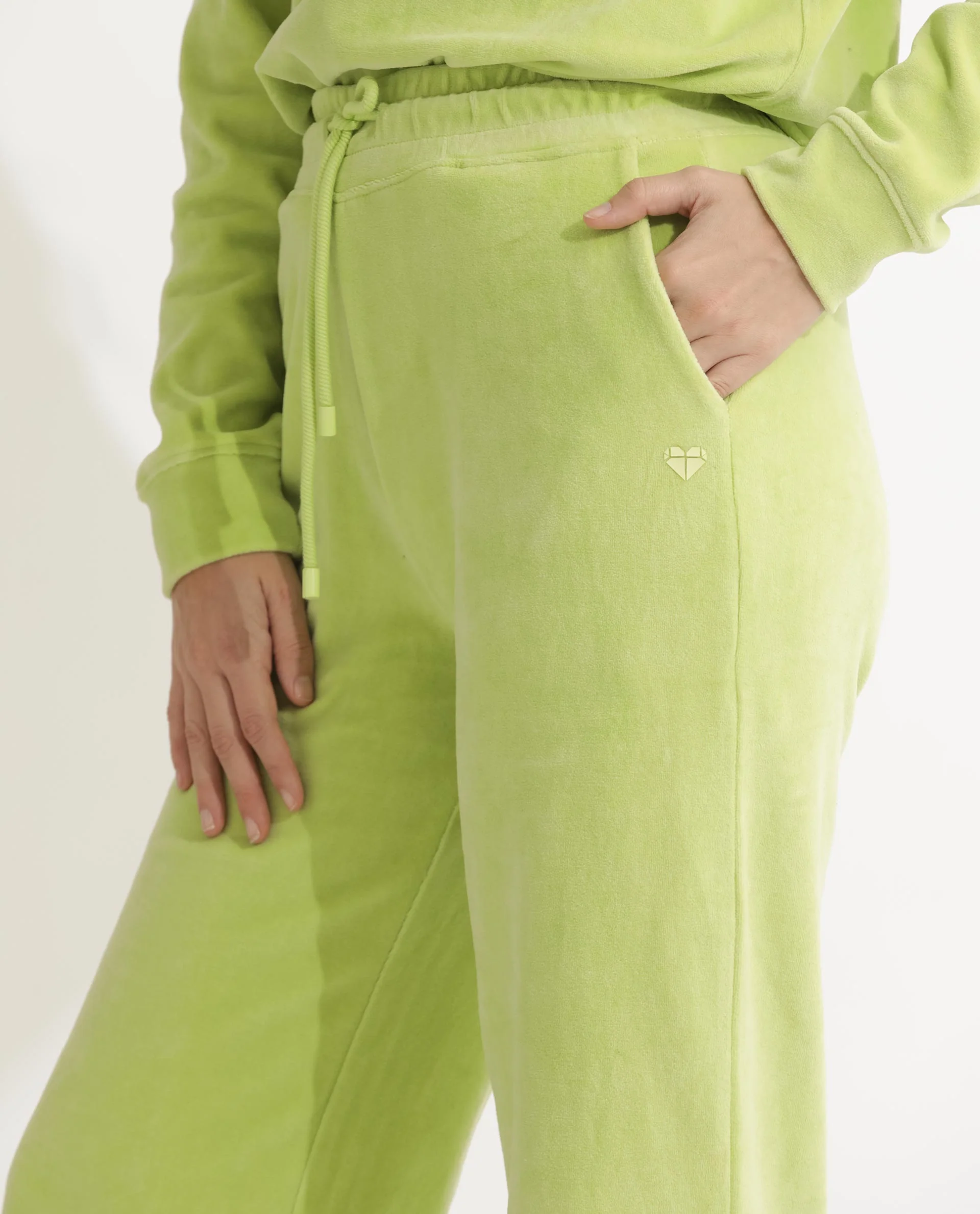 Rareism Women's Pazoo Tt Light Green Cotton Blend Plain Ankle Length Flared Track Pant - Image 5