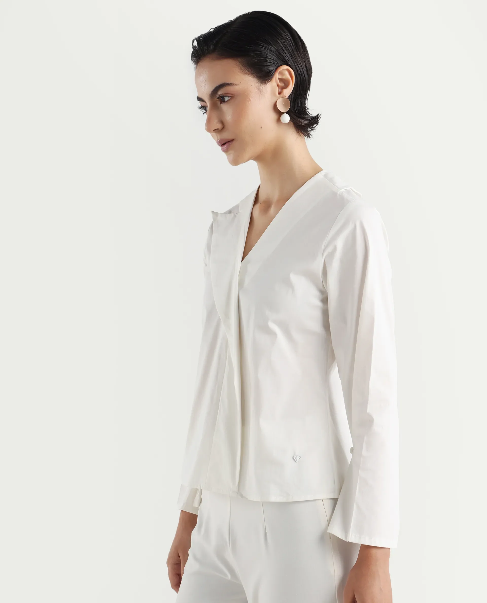 Rareism Women's Perdu White Cotton Blend V-Neck Plain Bell Sleeve Regular Fit Top - Image 5