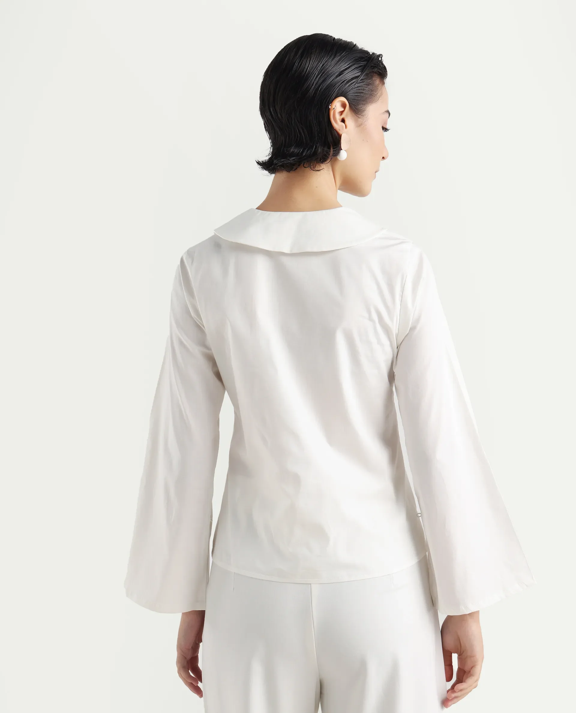 Rareism Women's Perdu White Cotton Blend V-Neck Plain Bell Sleeve Regular Fit Top - Image 7