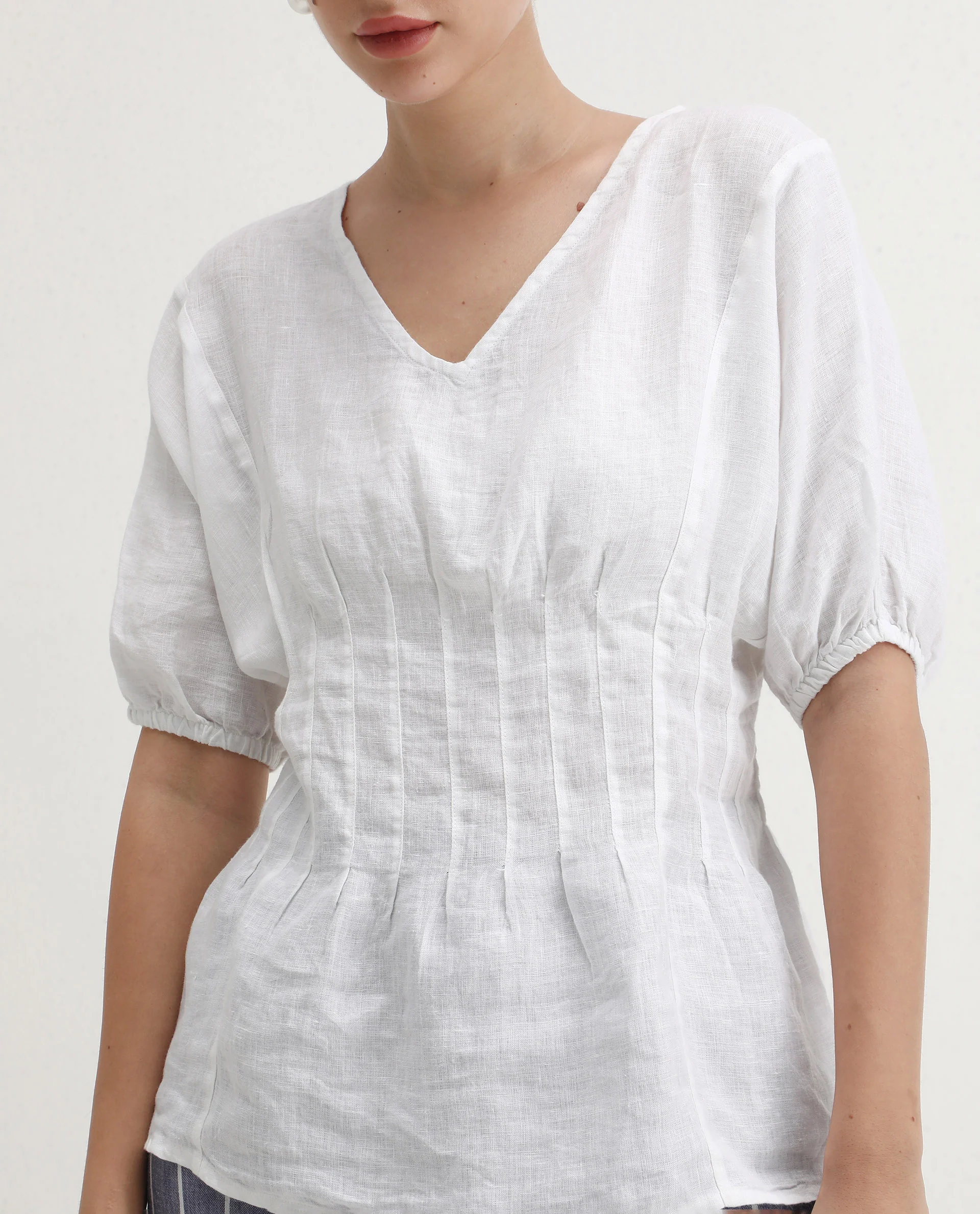 Rareism Women's Perdue White Linen V-Neck Plain Puff Sleeves Regular Fit Top - Image 5