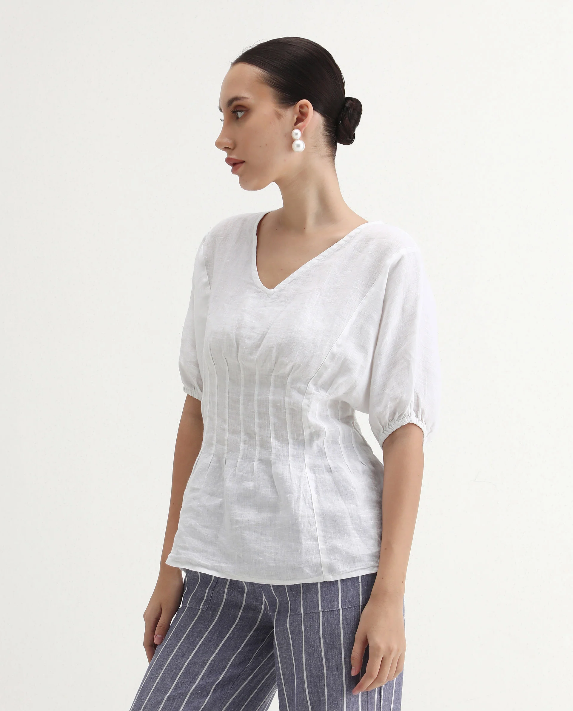 Rareism Women's Perdue White Linen V-Neck Plain Puff Sleeves Regular Fit Top - Image 6