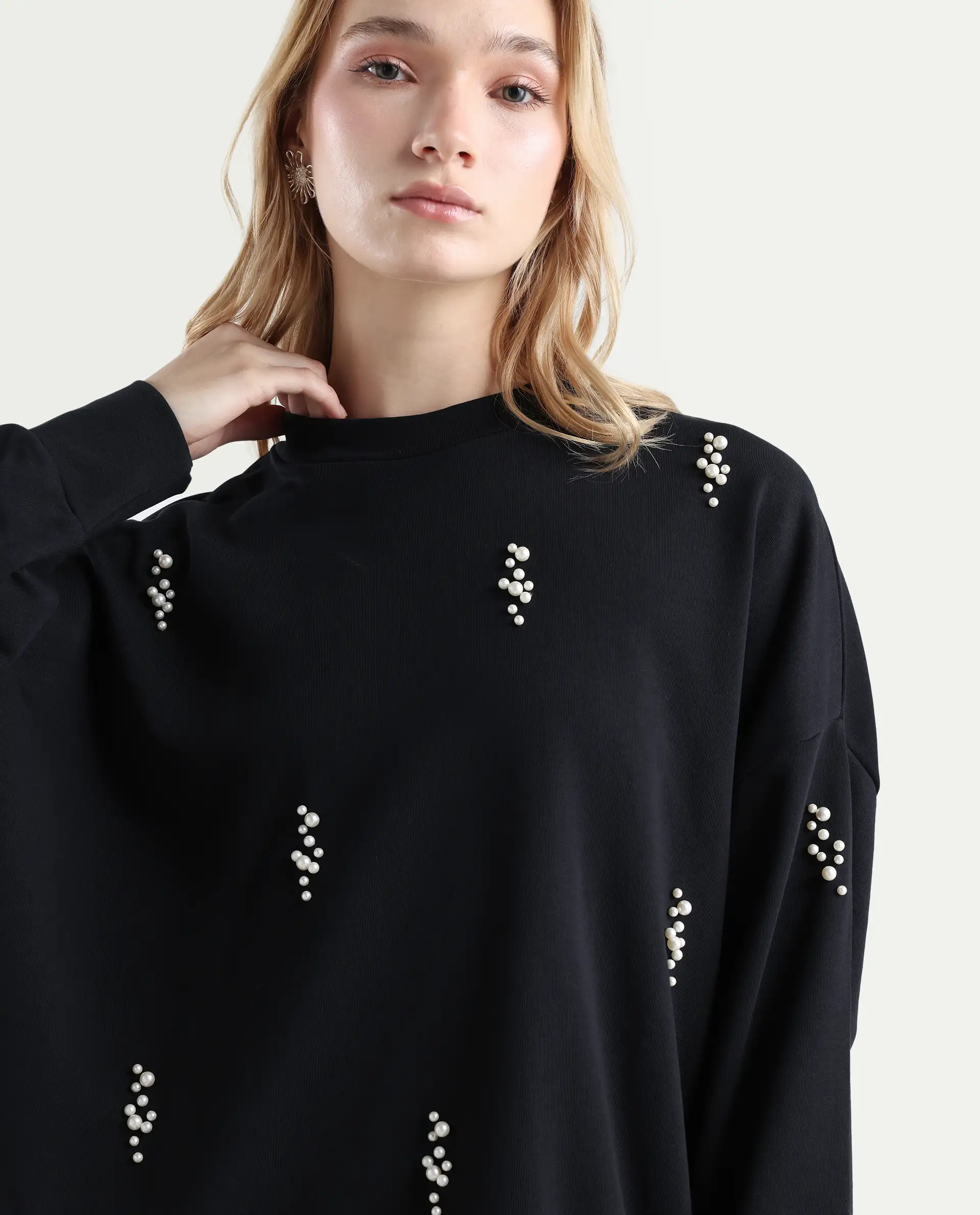 Rareism Women's Perl Black Cotton Blend Crew Neck Relaxed Fit Printed Sweatshirt - Image 4